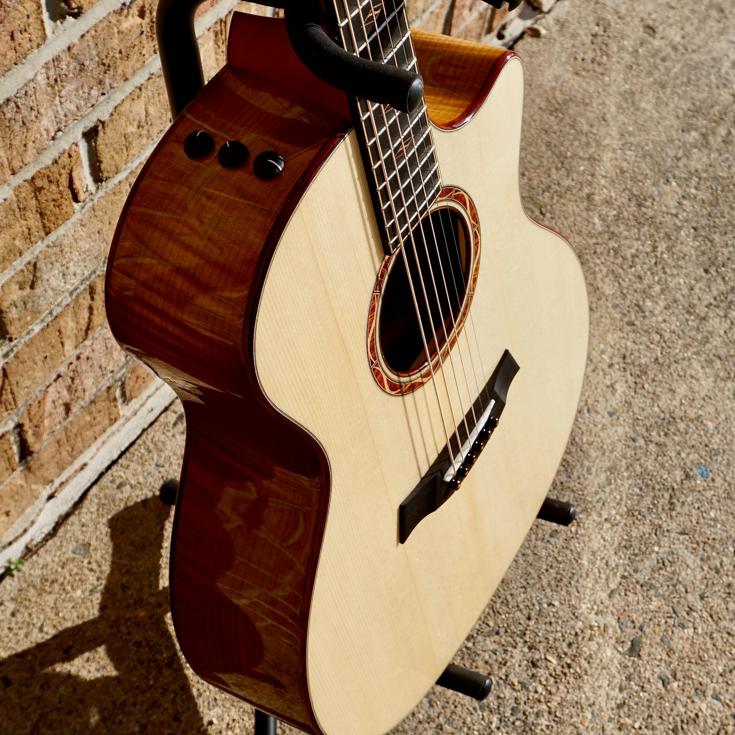 Taylor NAMM SHOW 2024 #1 C14ce B4001 – Grand Auditorium Euro Spruce/Figured Oregon Myrtlewood