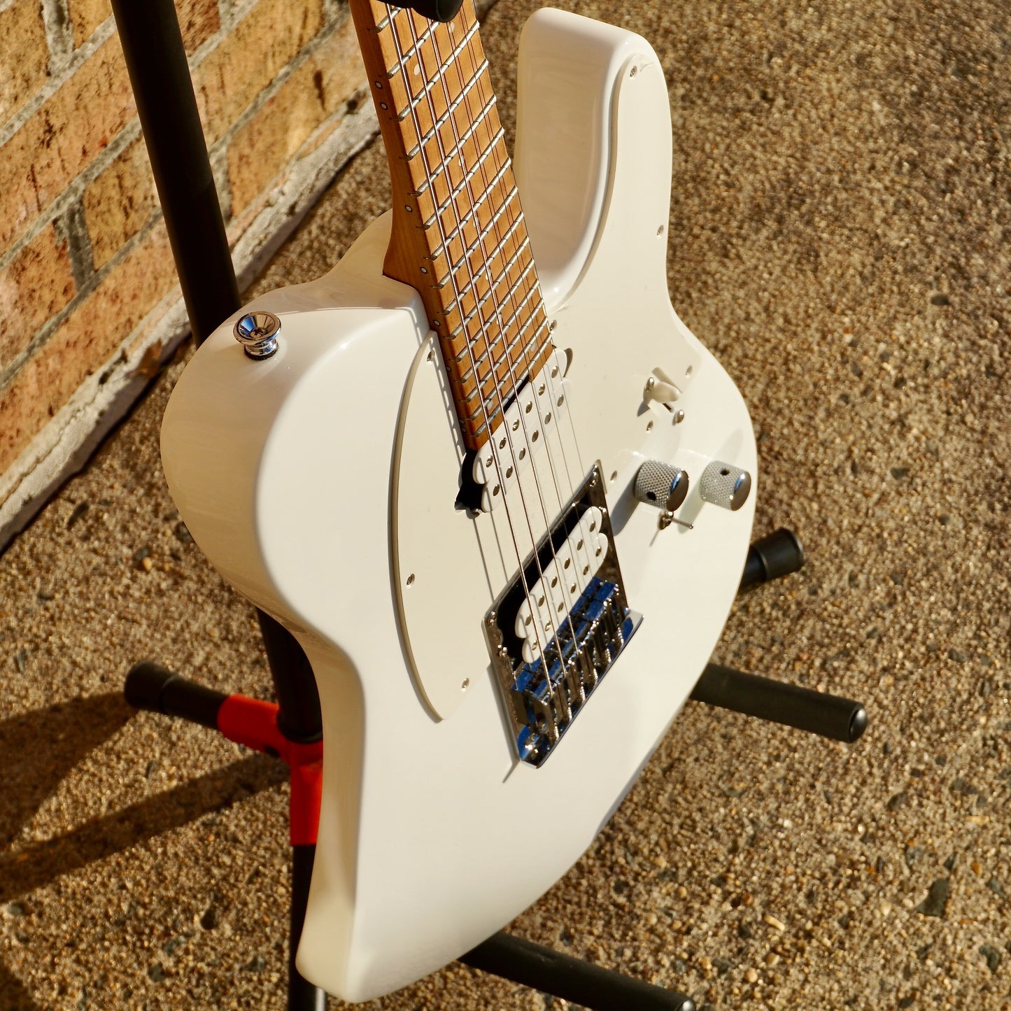 Charvel Pro-Mod So-Cal Style 2 24 HH HT CM Caramelized Maple Fingerboard Snow White