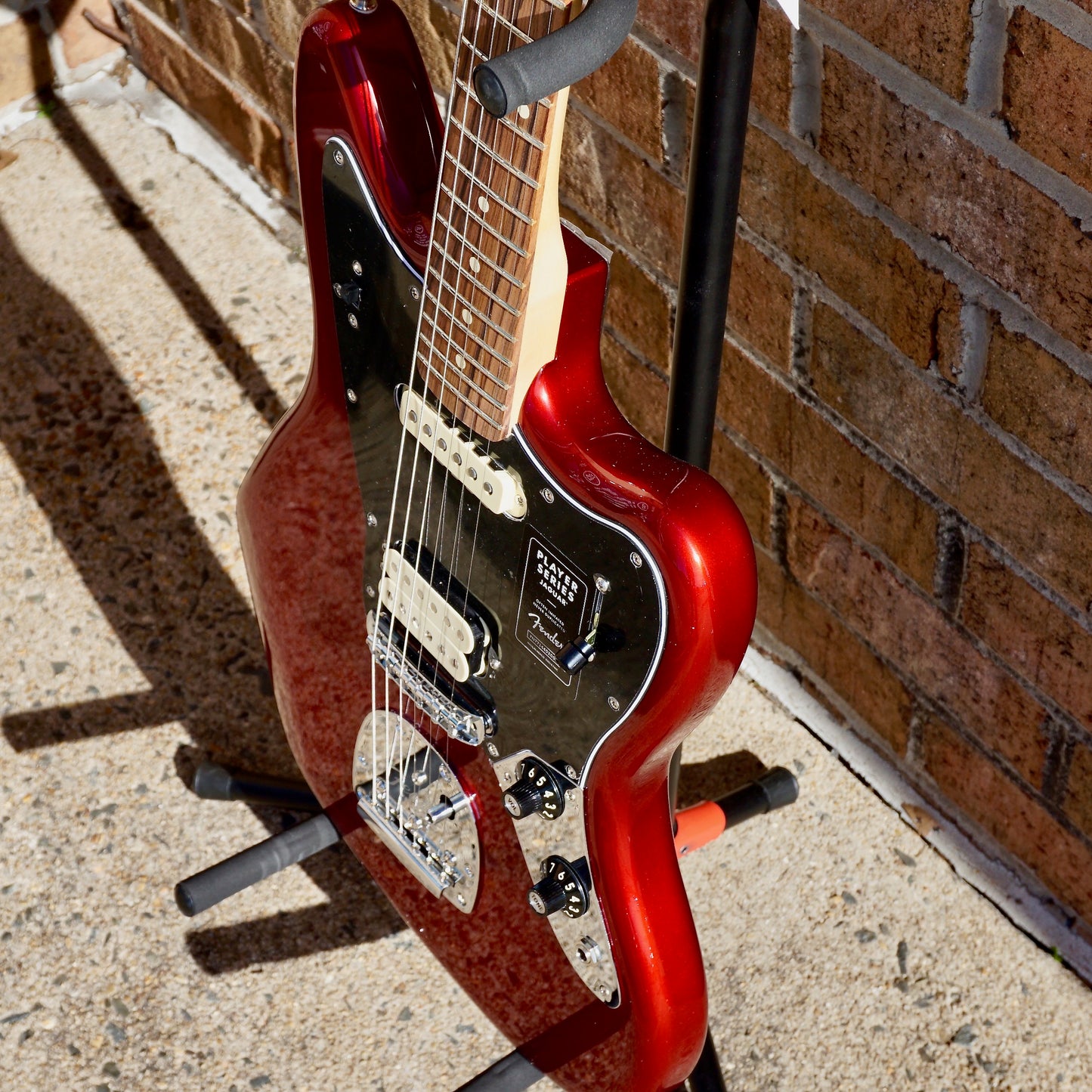 Fender Player Jaguar Pau Ferro Fingerboard Candy Apple Red