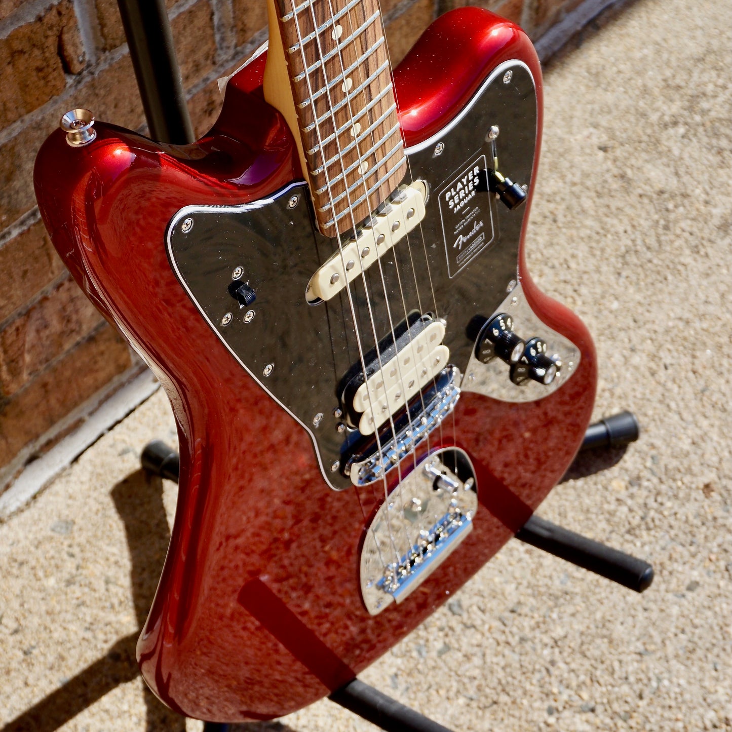 Fender Player Jaguar Pau Ferro Fingerboard Candy Apple Red