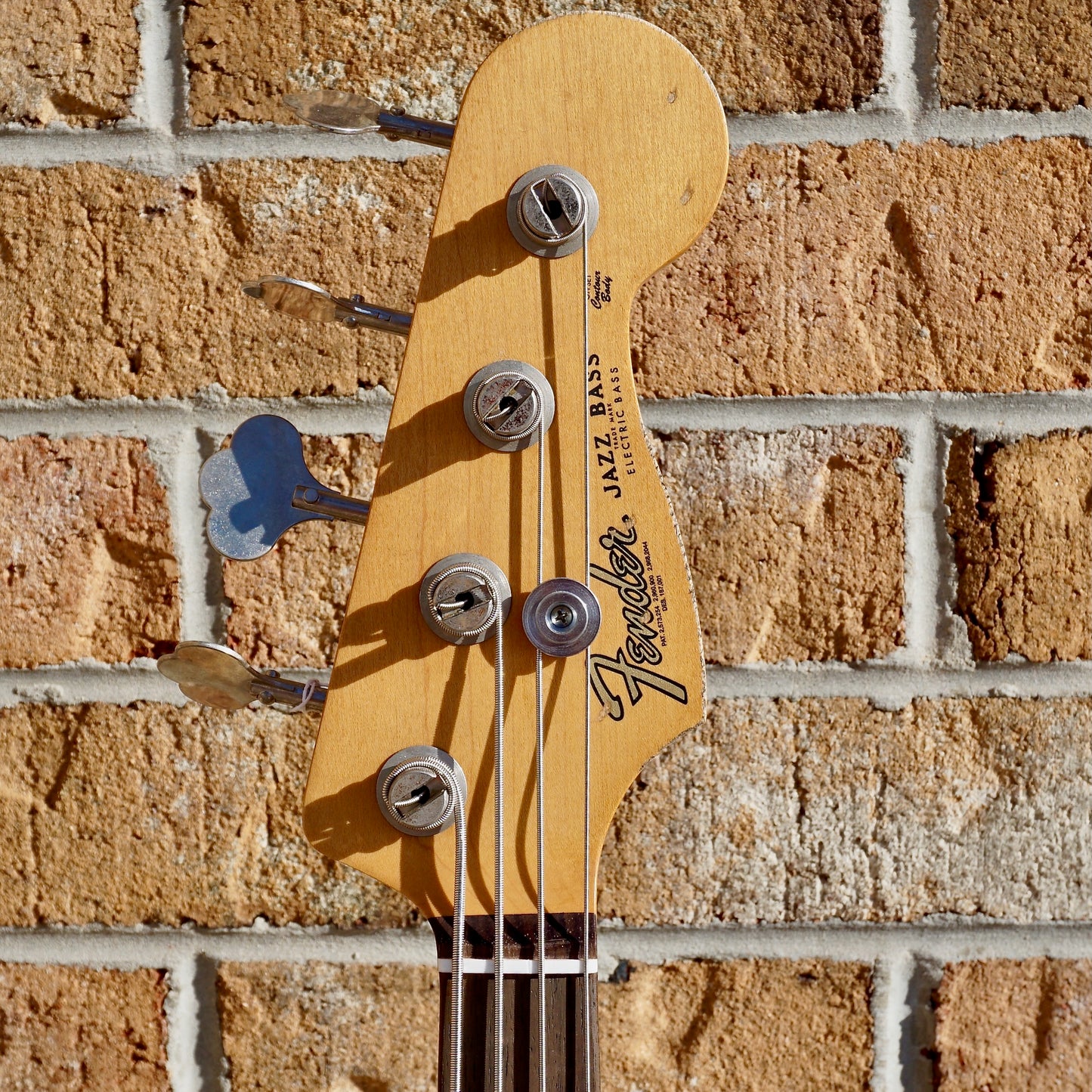 Fender Flea Jazz Bass, Rosewood Fingerboard, Roadworn Shell Pink
