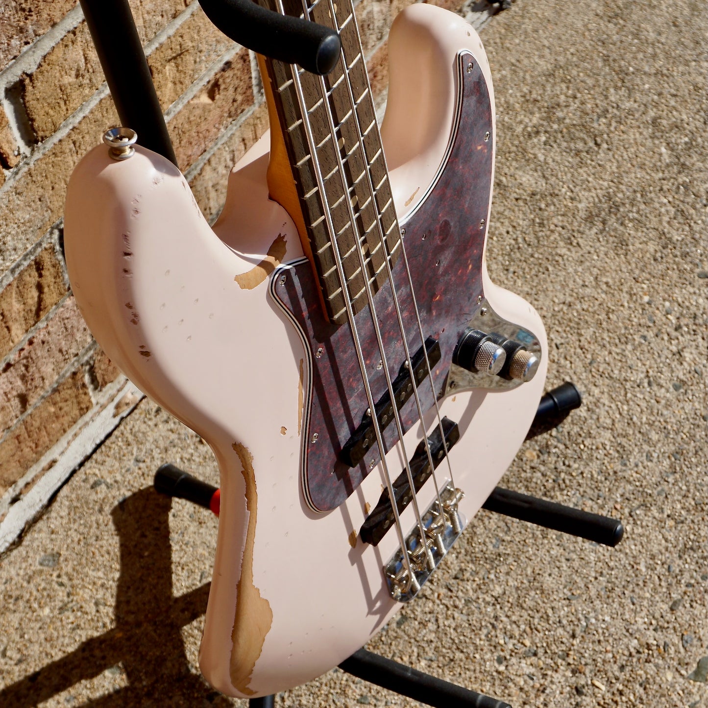 Fender Flea Jazz Bass, Rosewood Fingerboard, Roadworn Shell Pink