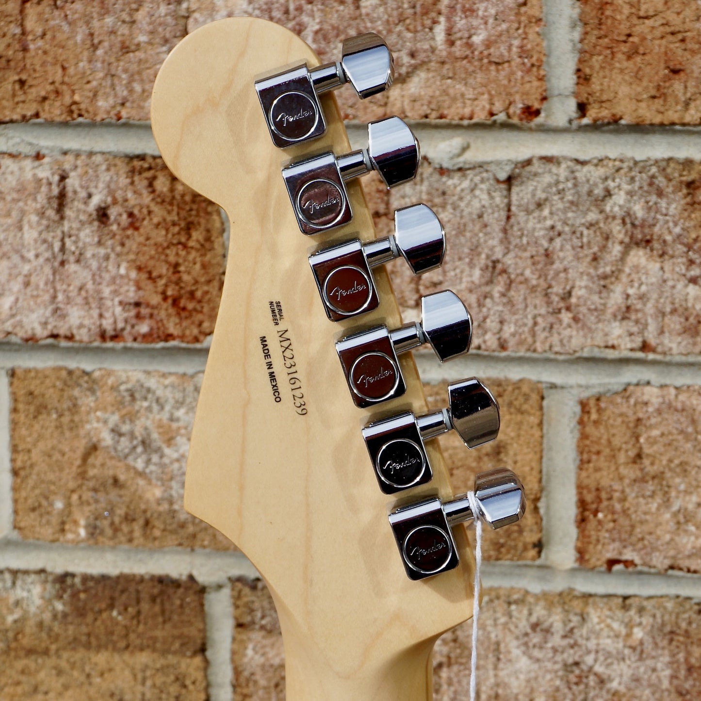 Fender Player Stratocaster Maple Fingerboard Polar White