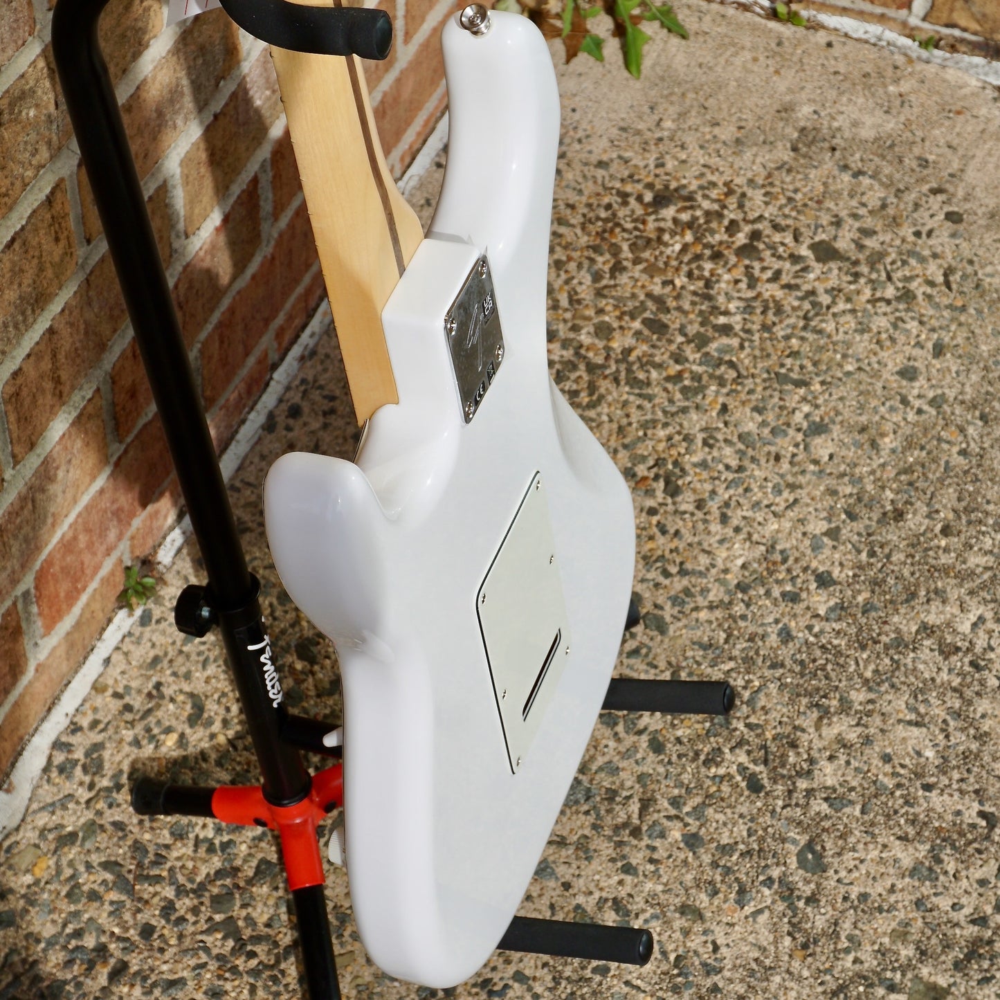 Fender Player Stratocaster Maple Fingerboard Polar White