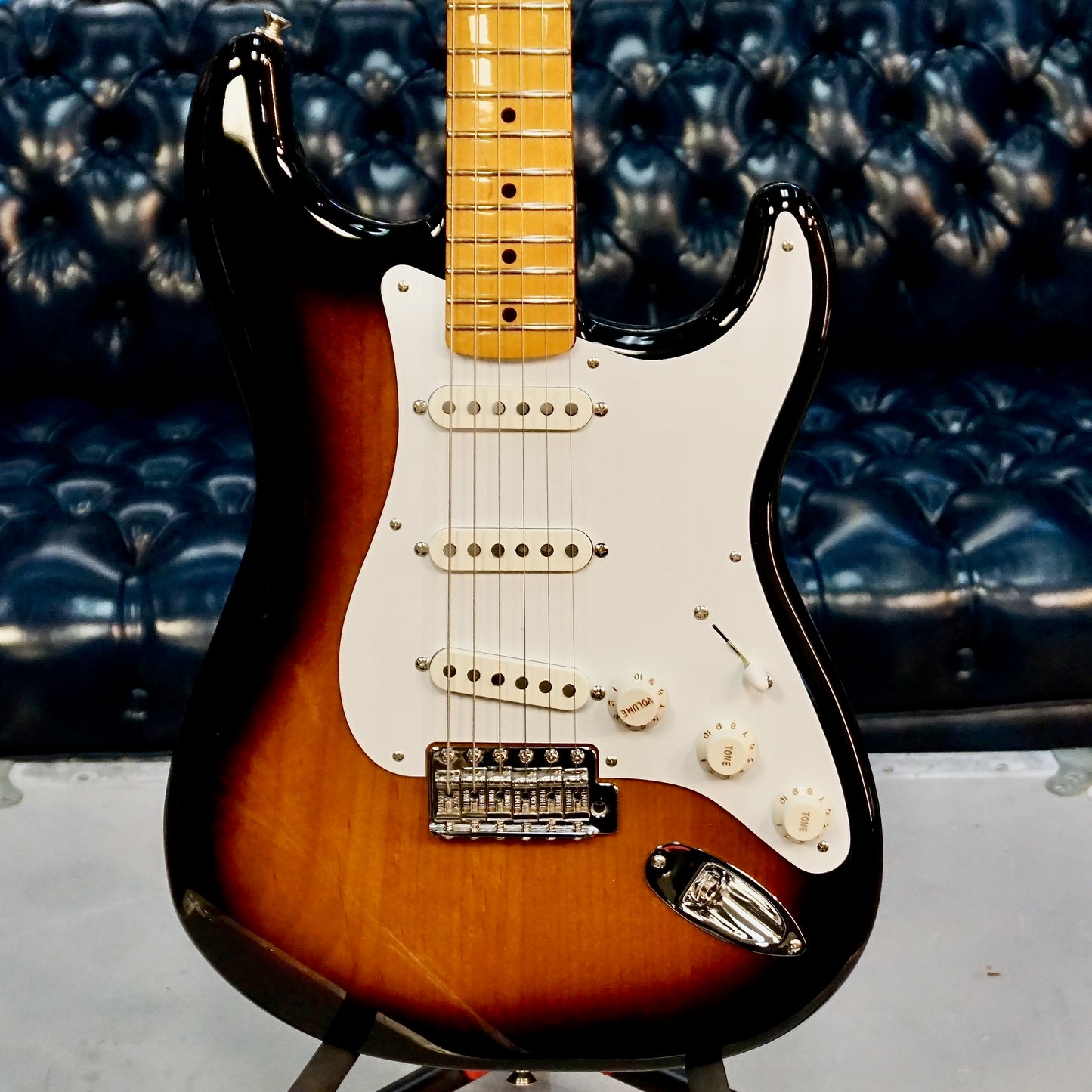 Fender Vintera II '50s Stratocaster Maple Fingerboard 2-Color Sunburst