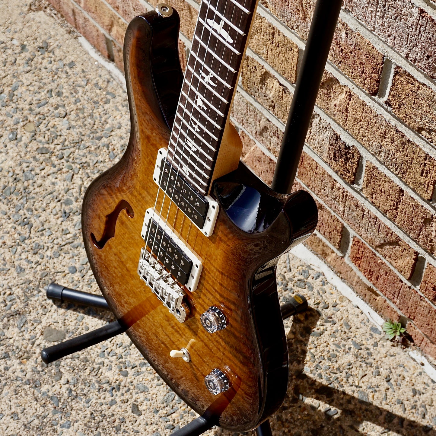 PRS CE 24 Semi-Hollow Black Amber