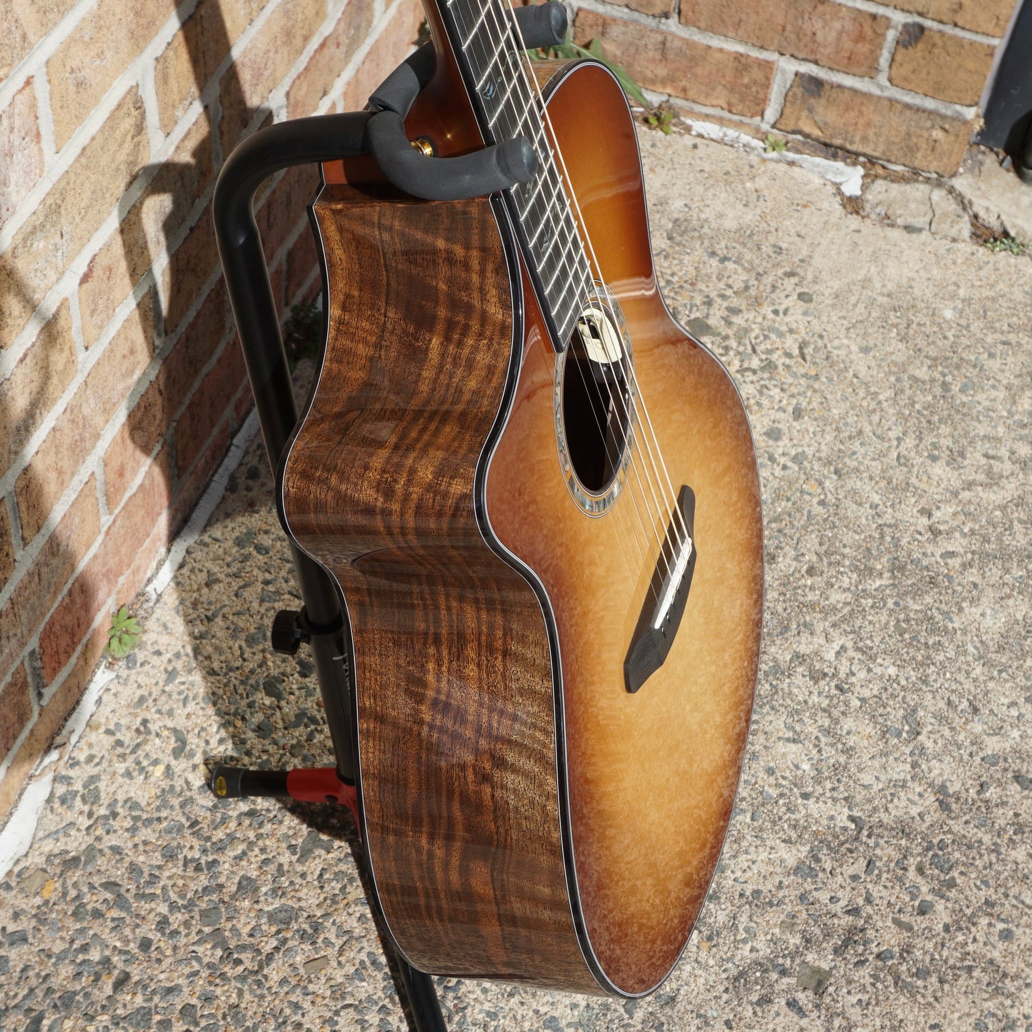 Breedlove Masterclass Concerto Adirondack Spruce/Walnut Left Handed