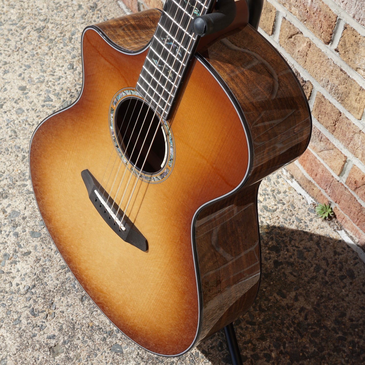 Breedlove Masterclass Concerto Adirondack Spruce/Walnut Left Handed