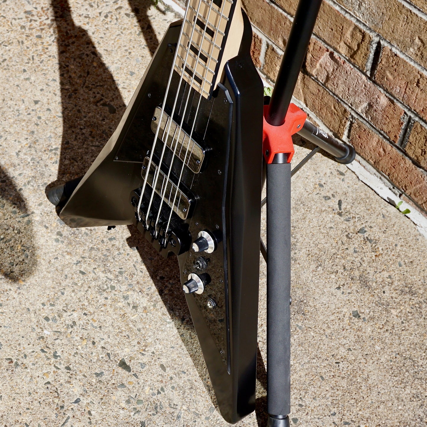 Dunable Asteroid Bass Satin Black