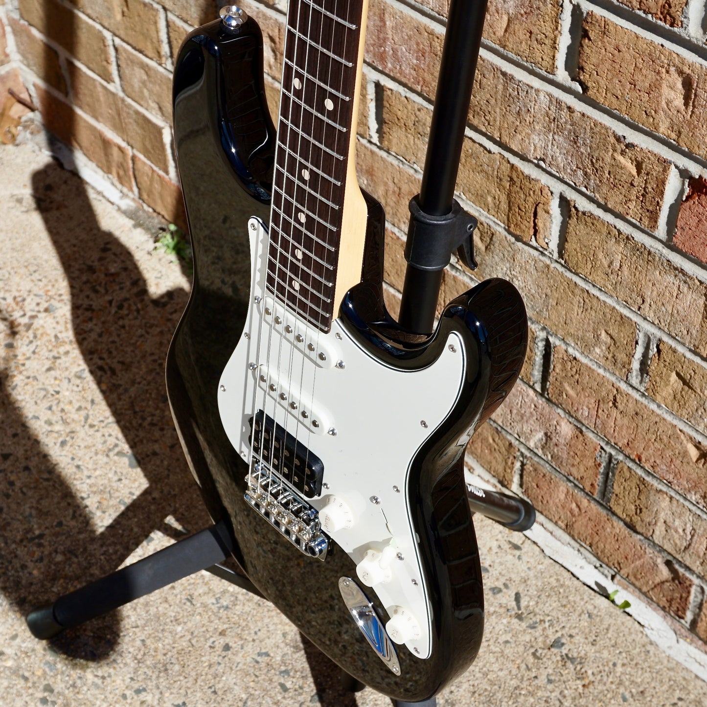 Suhr Classic S Black