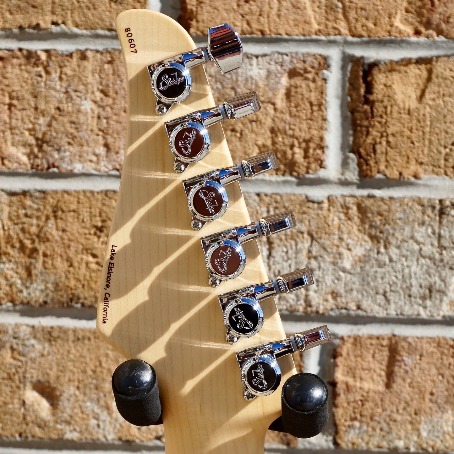 Suhr Classic S Black