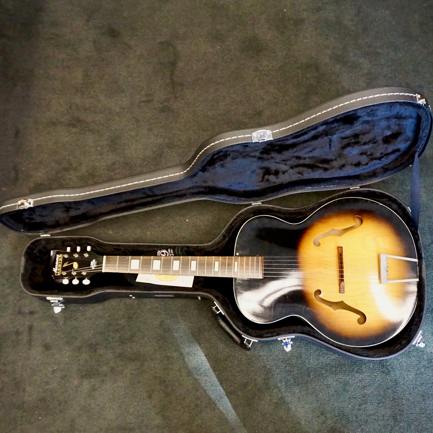 Harmony H945 Master Archtop Mid 60's Sunburst
