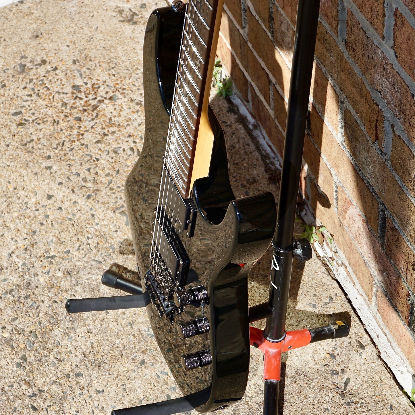 ESP LTD KH-202 w/ Coffin Case