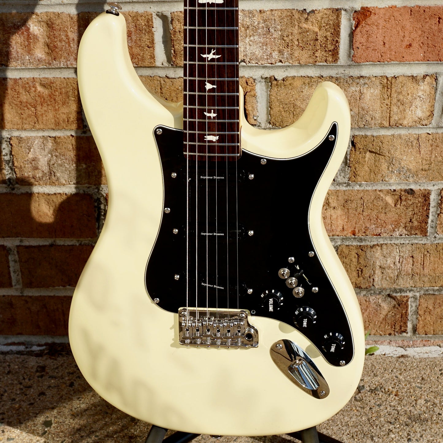 PRS SE Silver Sky Moon White with Seymour Duncan Hot Rails