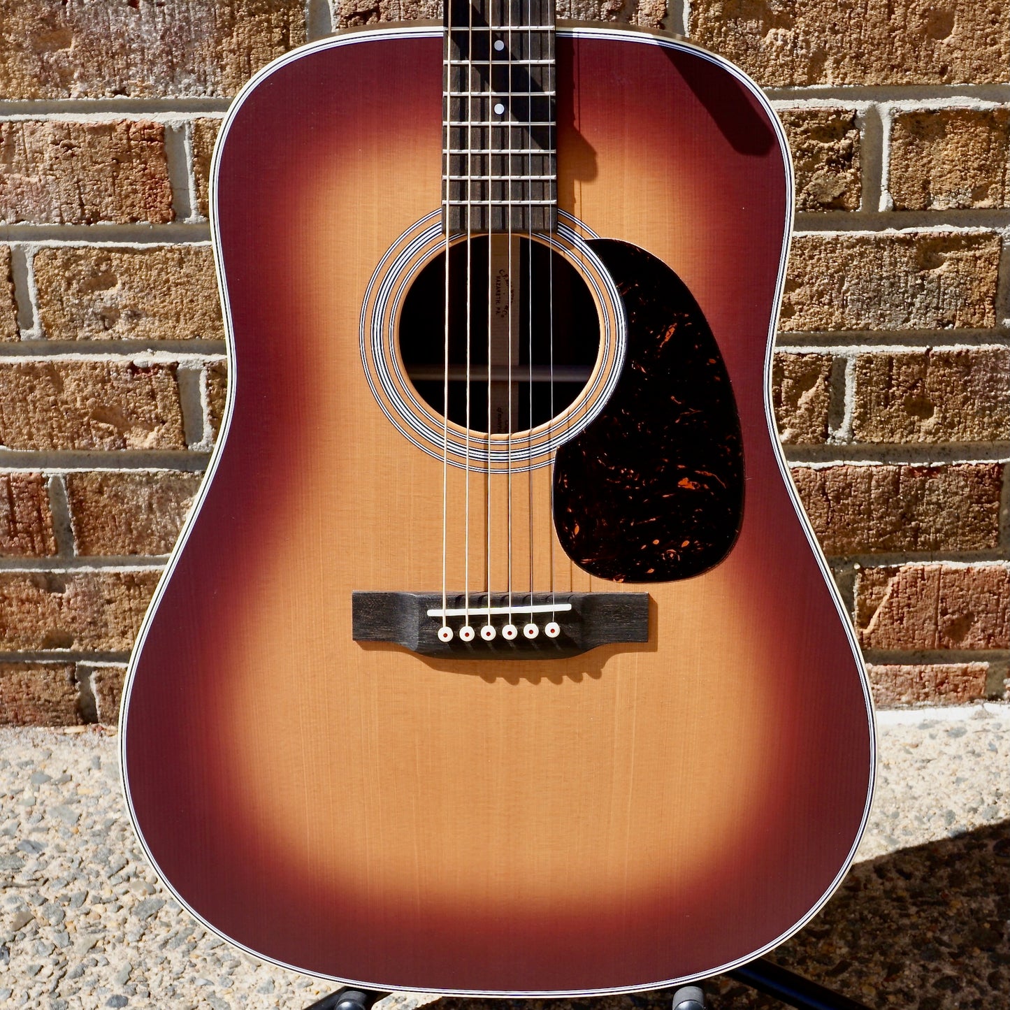 Martin D-28 Satin Amberburst
