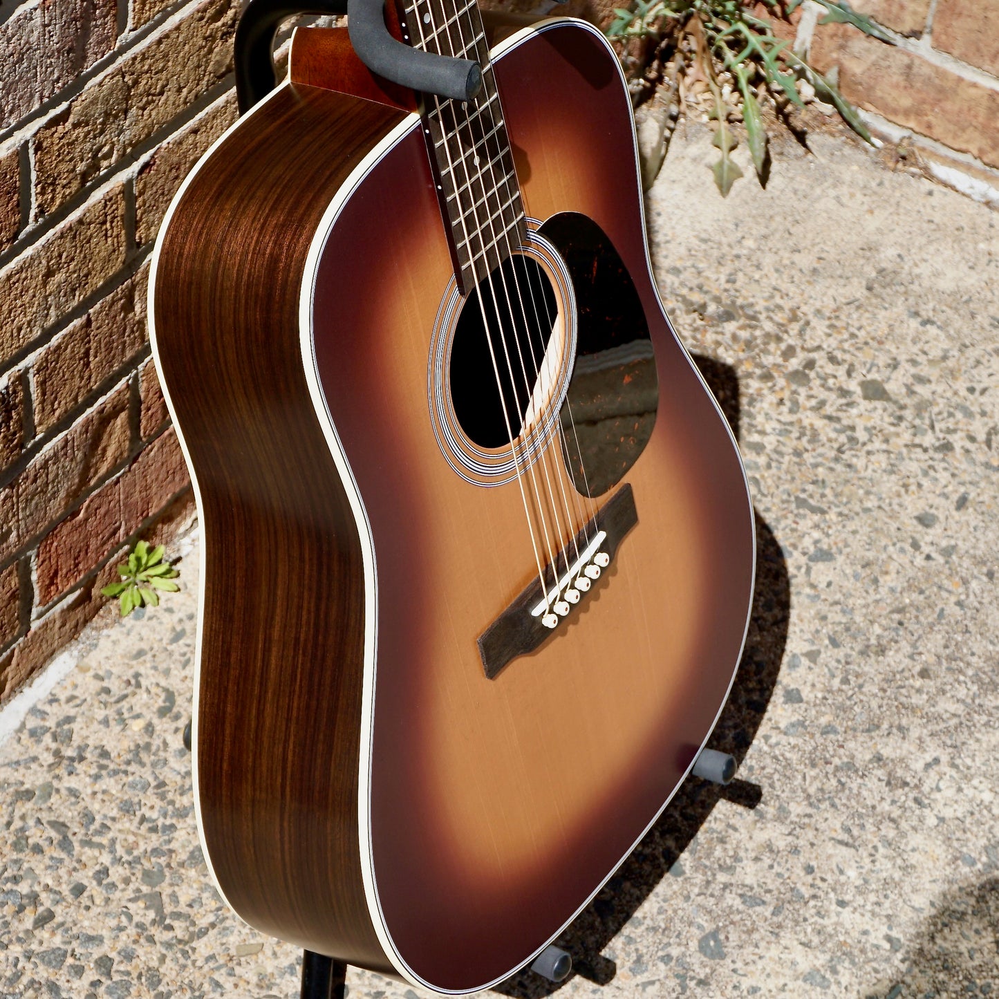 Martin D-28 Satin Amberburst
