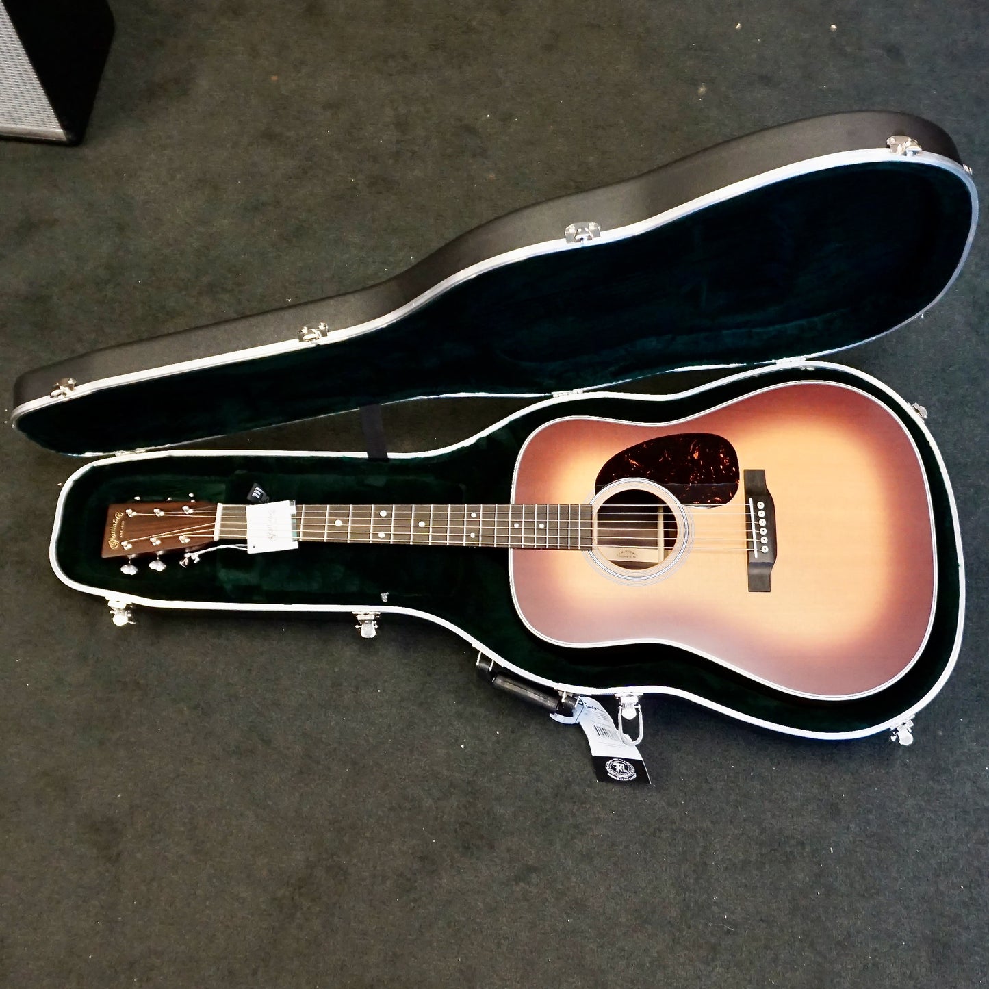 Martin D-28 Satin Amberburst