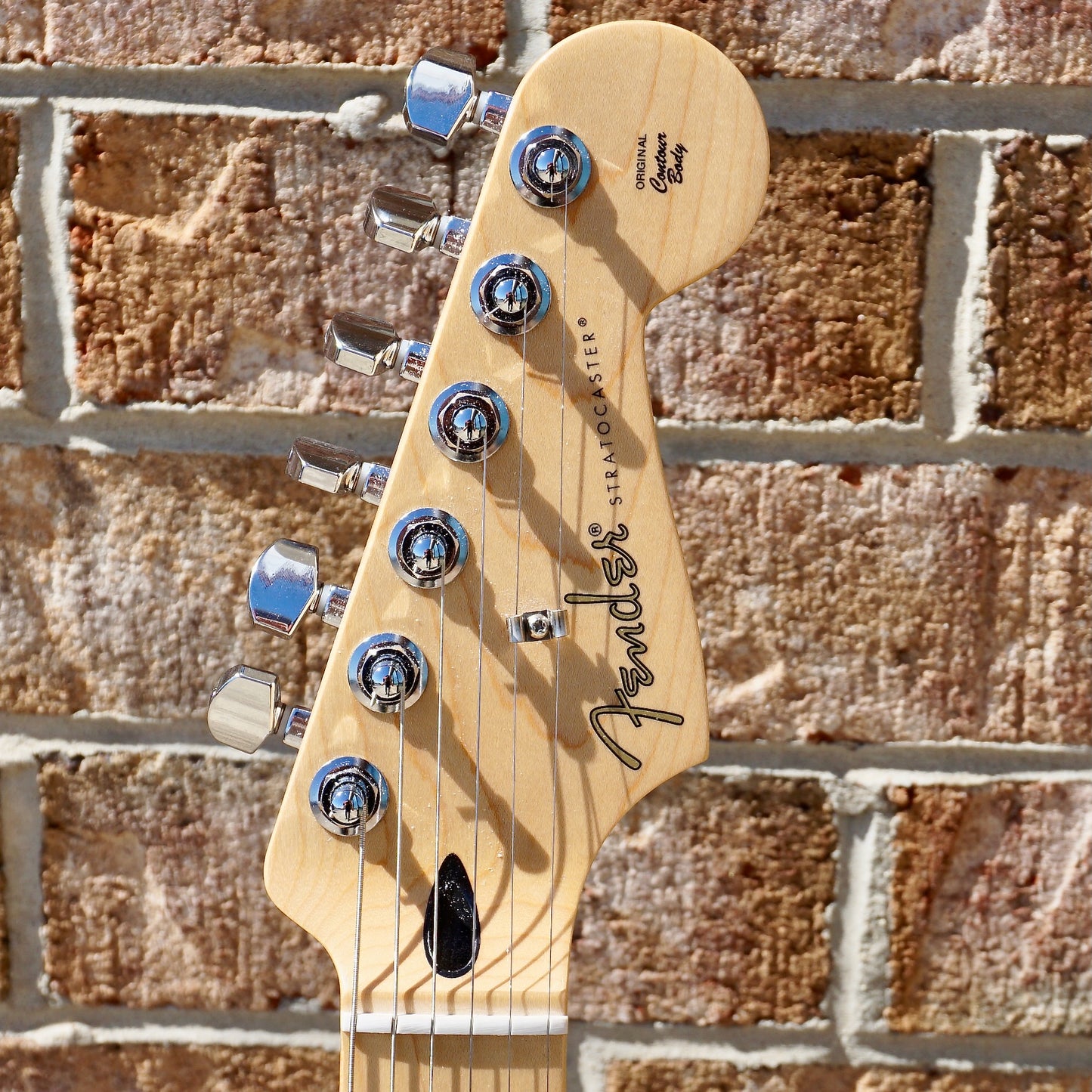 Fender Player Stratocaster Maple Fingerboard Polar White w/ Texas Special Pickups