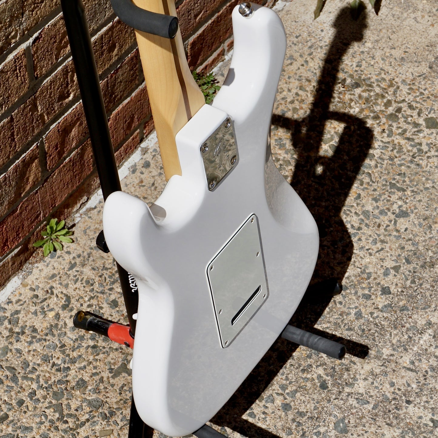 Fender Player Stratocaster Maple Fingerboard Polar White w/ Texas Special Pickups