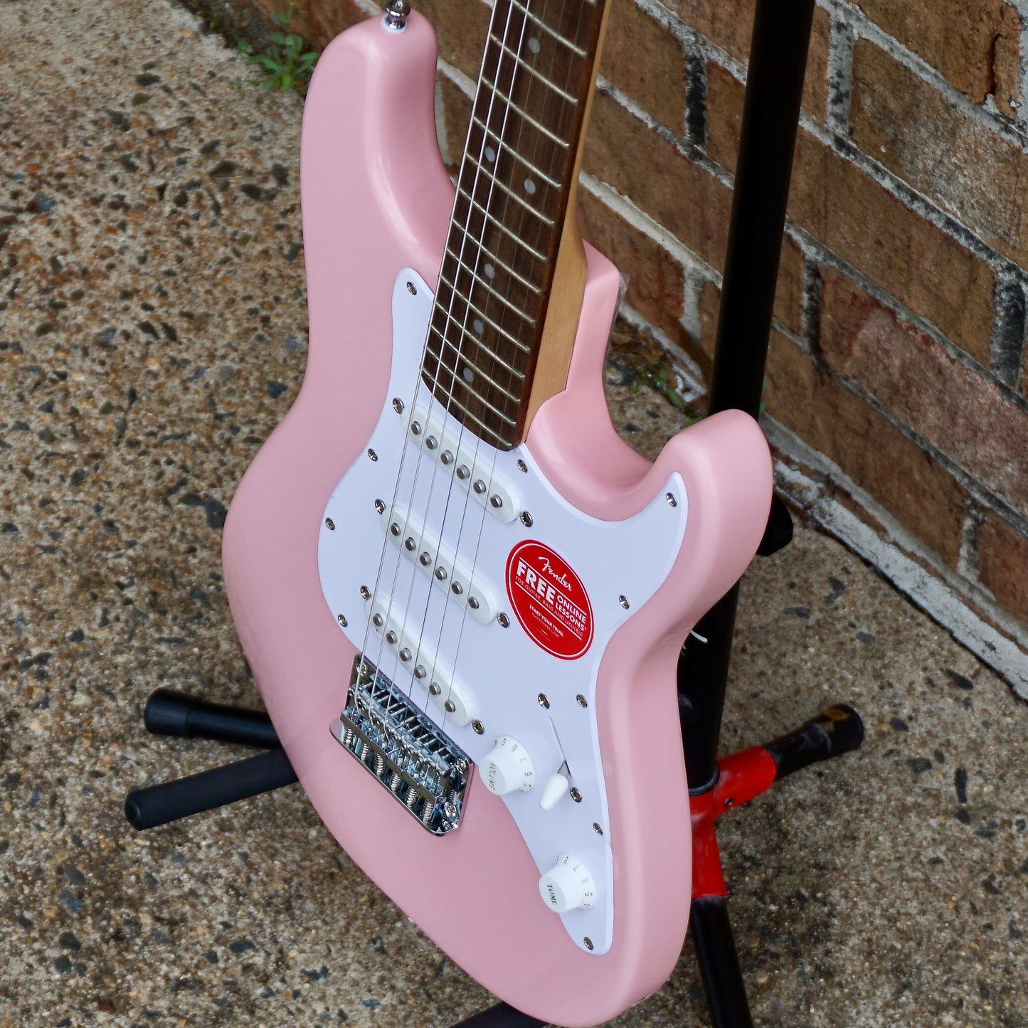 Fender Squier Mini Stratocaster Laurel Fingerboard Shell Pink