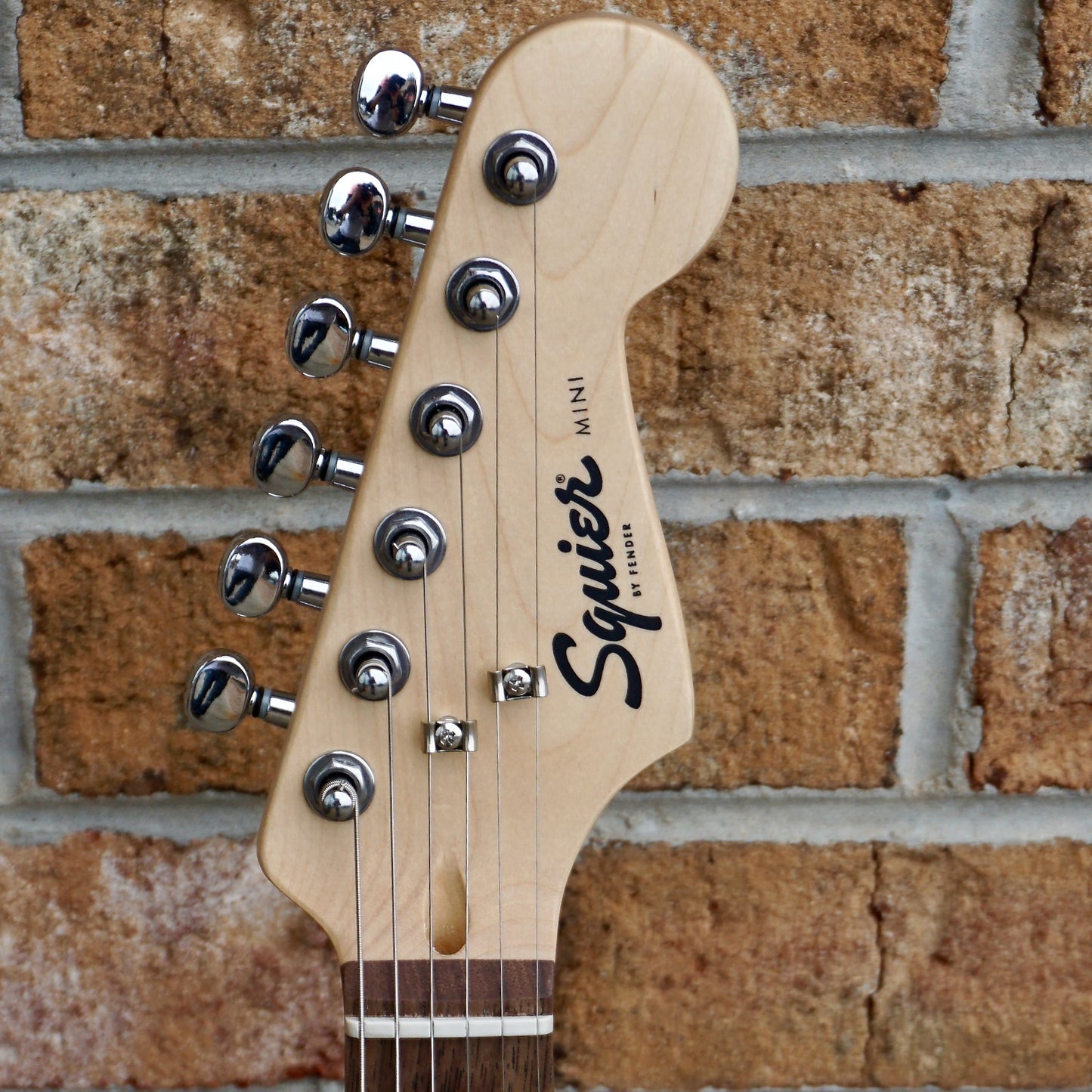 Fender Squier Mini Stratocaster Laurel Fingerboard Black