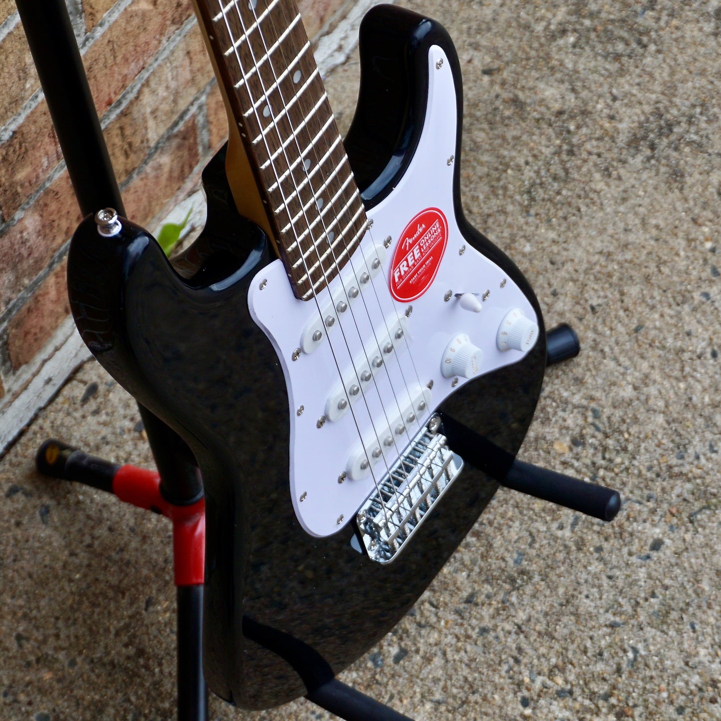 Fender Squier Mini Stratocaster Laurel Fingerboard Black