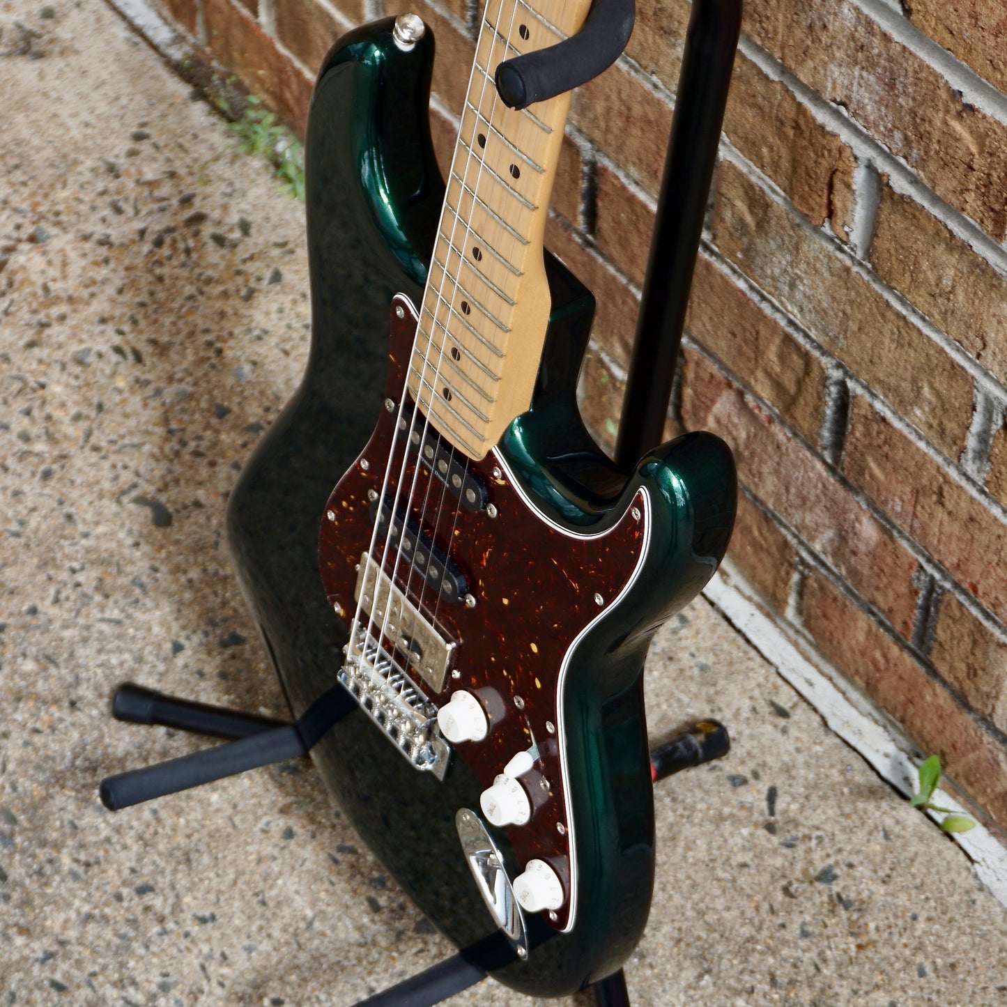 Fender Limited Edition Player Stratocaster HSS Maple Fingerboard British Racing Green