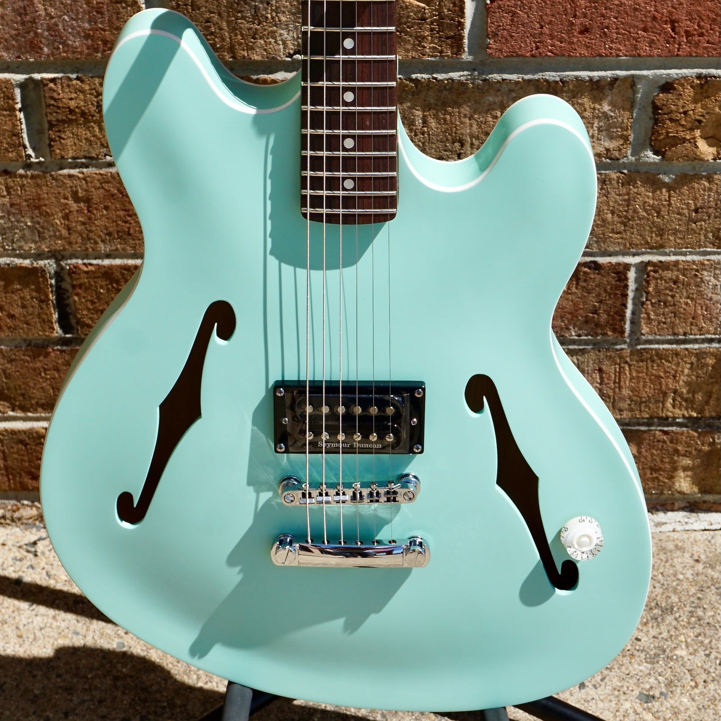 Fender Tom DeLonge Starcaster Rosewood Fingerboard Chrome Hardware Satin Surf Green