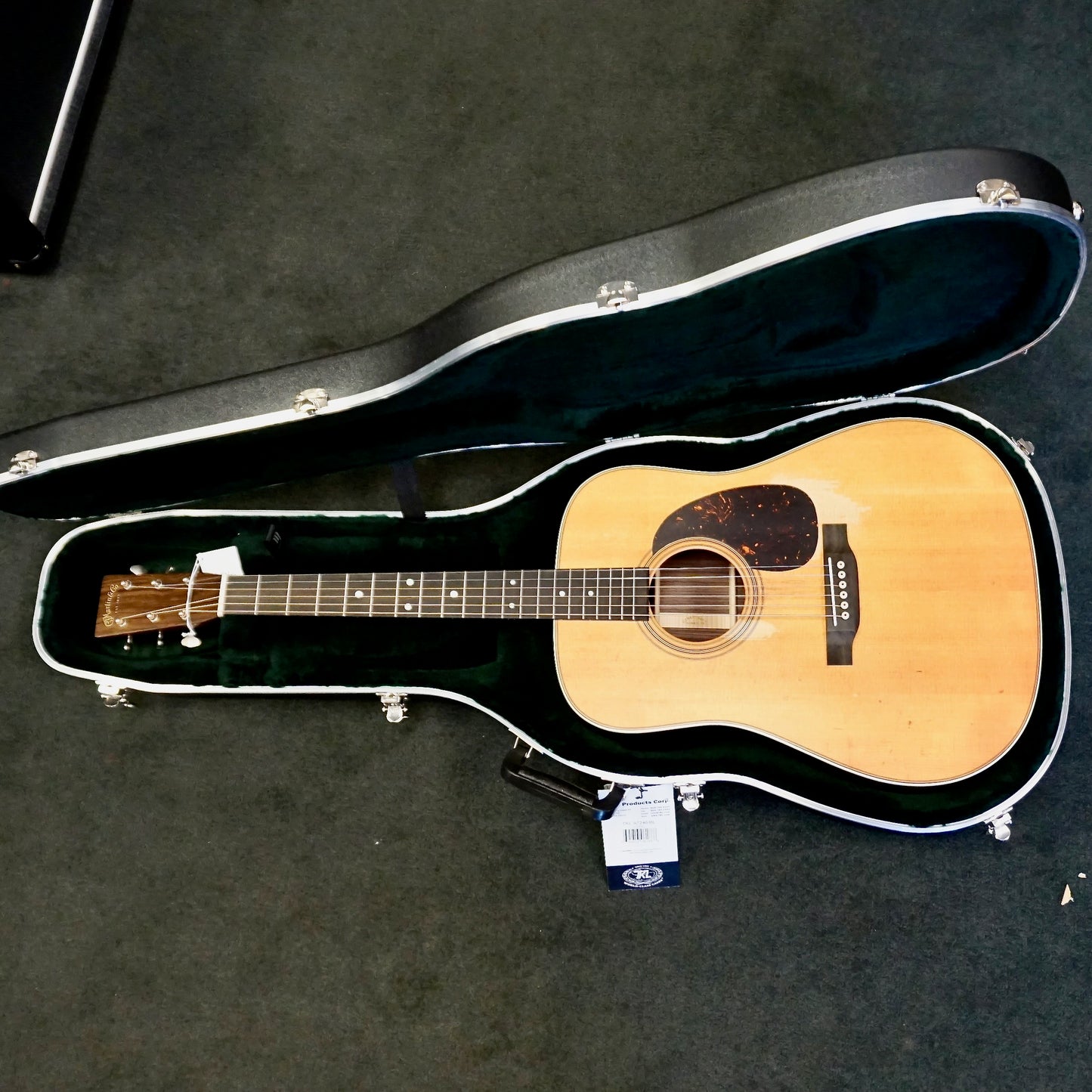 Martin D-28 StreetLegend
