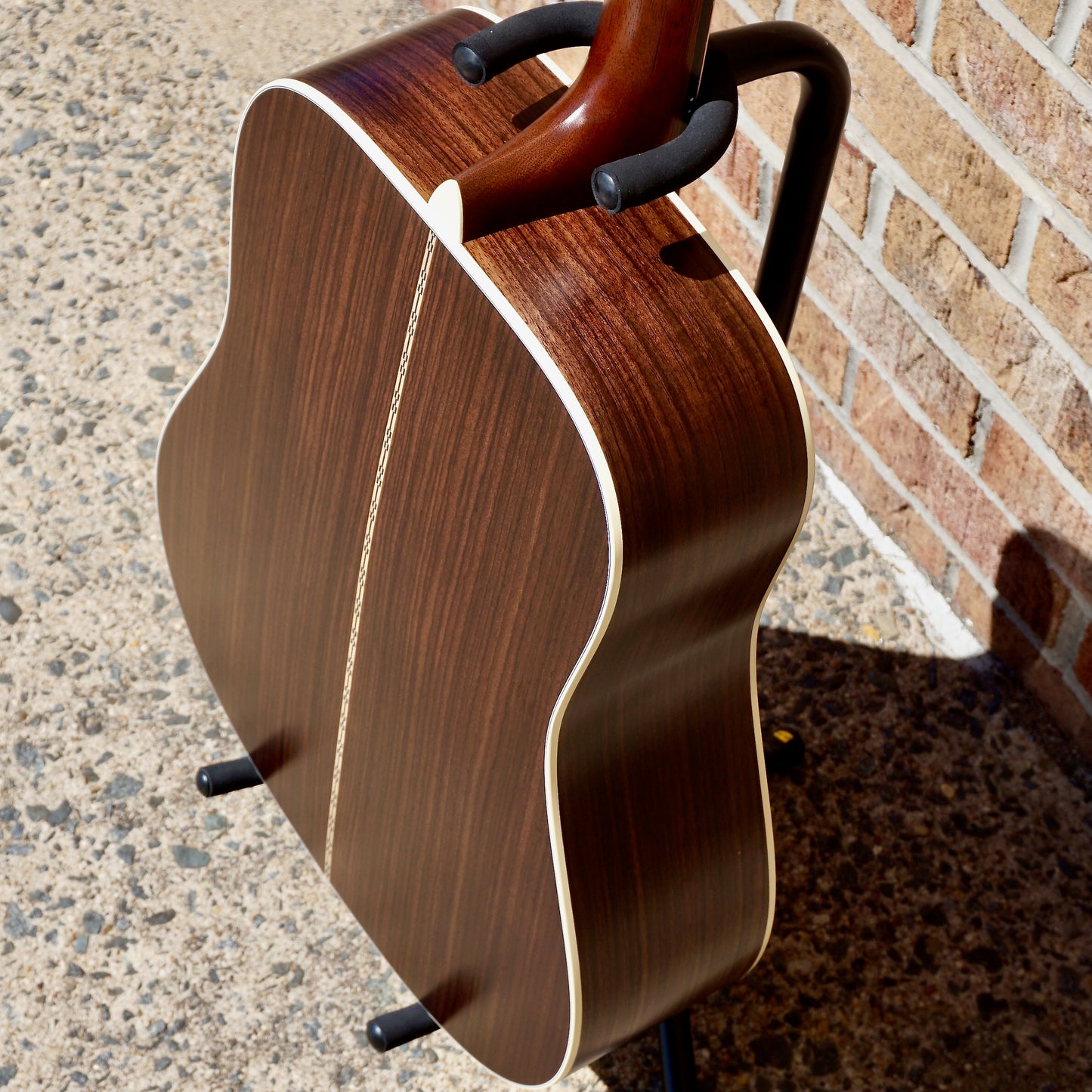 Martin D-28 StreetLegend