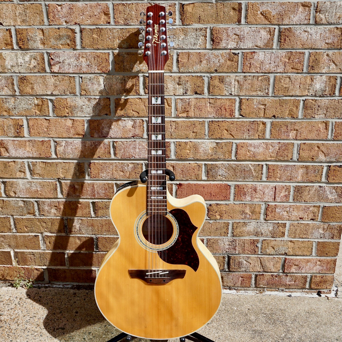 Takamine EG523SC-12