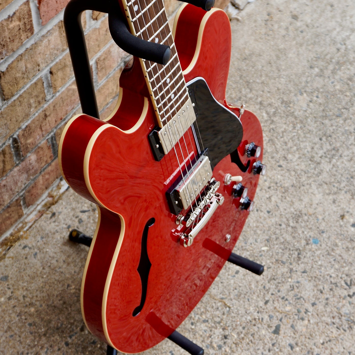 Epiphone ES-335 IG Semi-Hollow Cherry