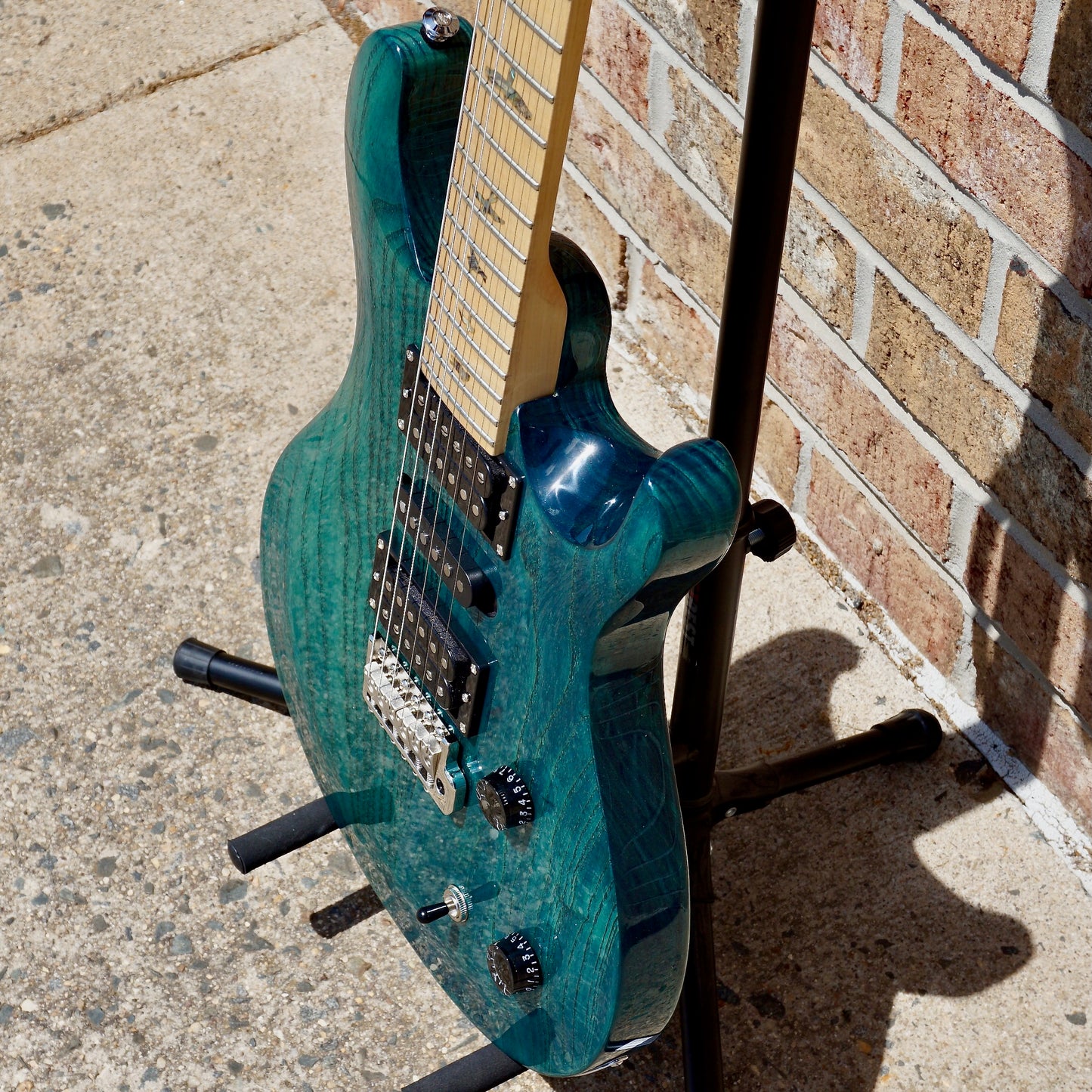 PRS SE Swamp Ash Special Iri Blue