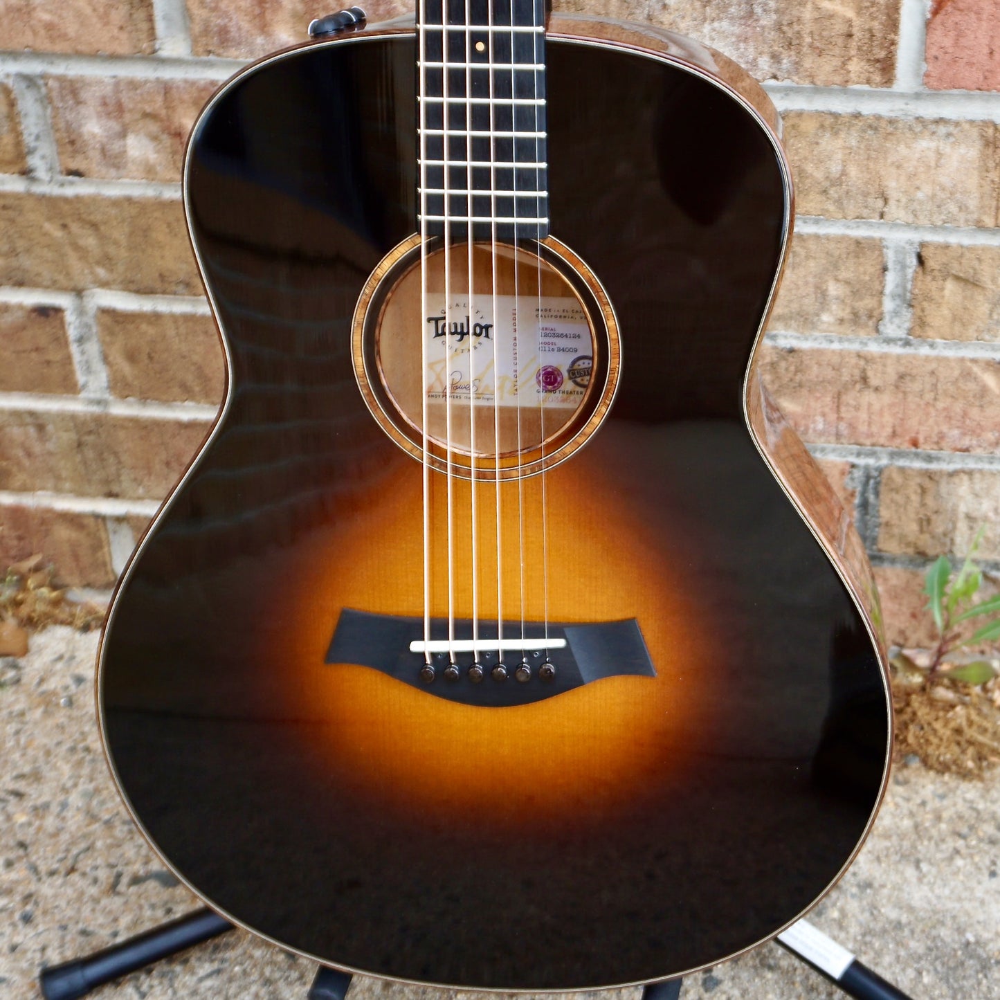 Taylor NAMM Show Custom #9 C11e-B4009 Grand Theater Sitka Spruce/Ribbon Mahogany