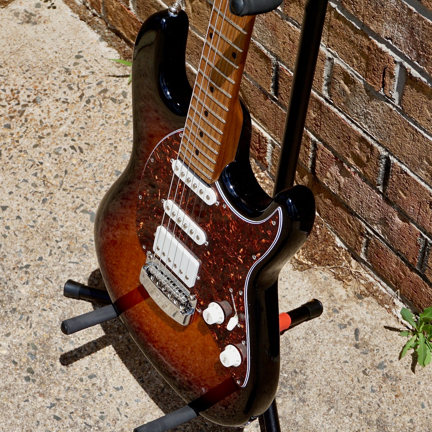 Ernie Ball Music Man Cutlass RS HSS Vintage Tobacco
