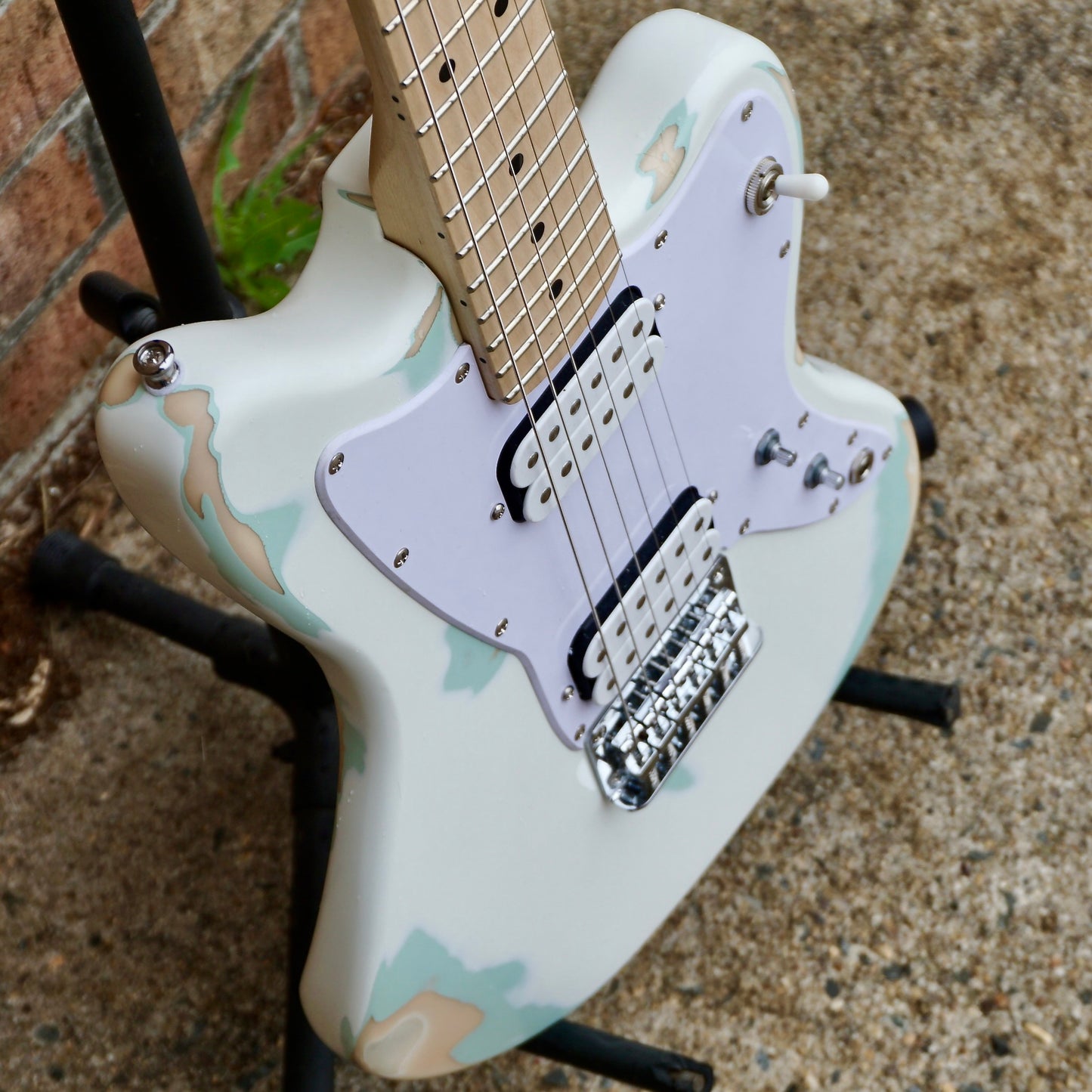 Fender Squier Mini Jazzmaster HH Maple Fingerboard Olympic White Relic