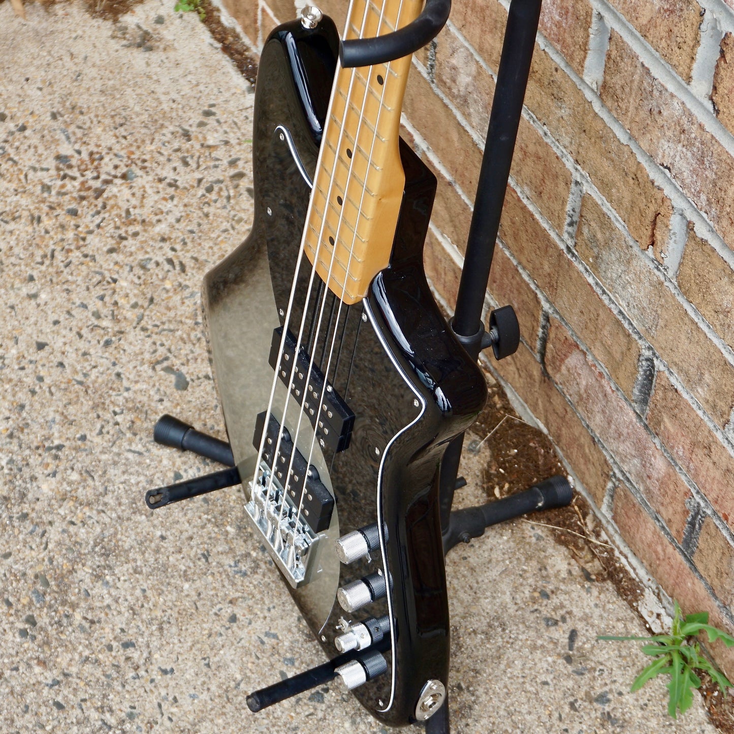 Fender Meteora Player Plus Active Meteora Bass Maple Fingerboard Silverburst