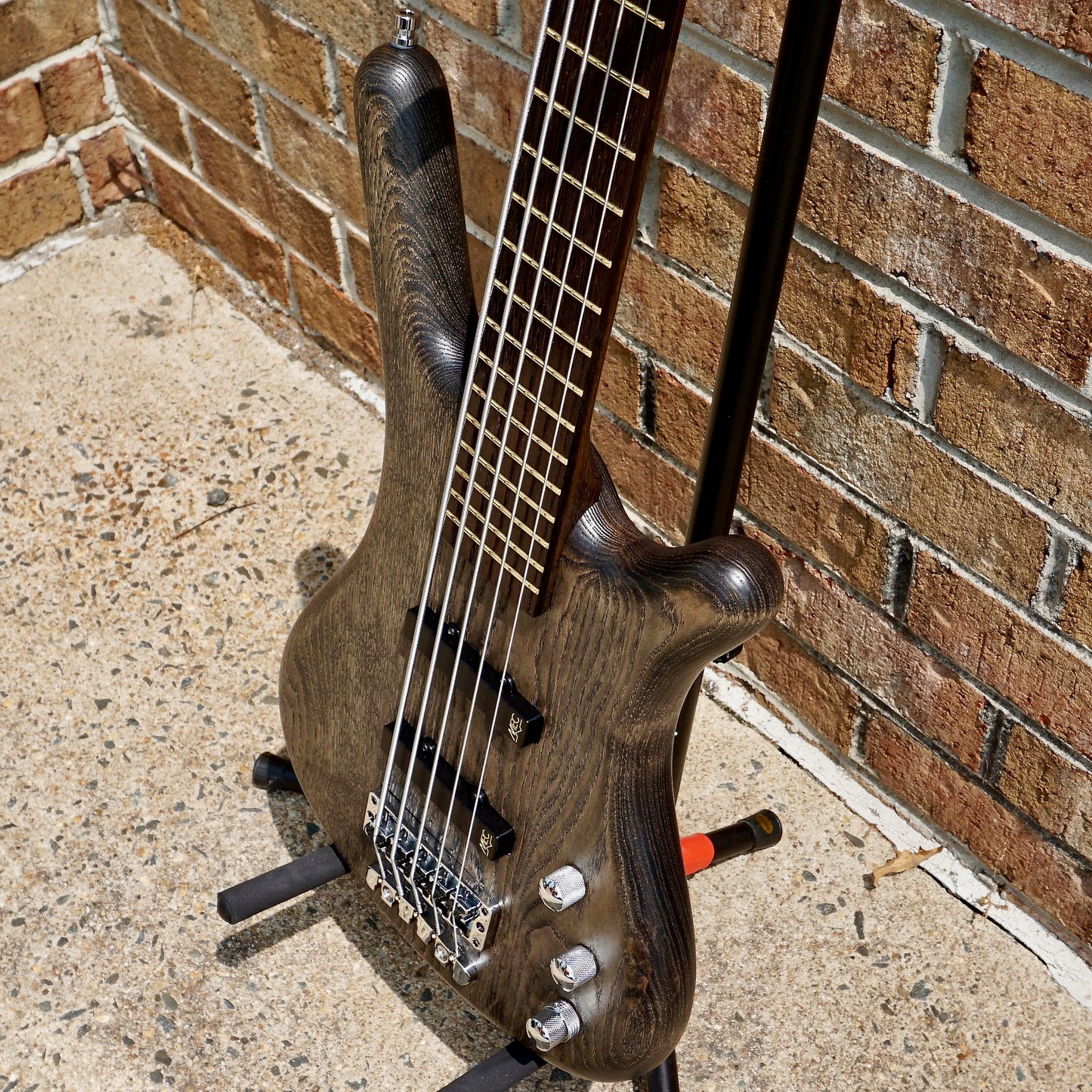 Warwick Pro Series Corvette Standard 5 String-Active-Nirvana Black Transparent Satin