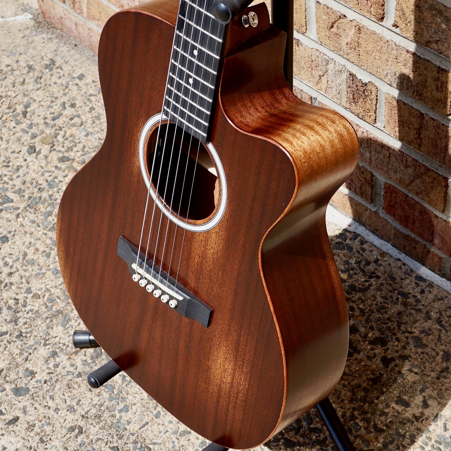 Martin 000CJR-10E StreetMaster