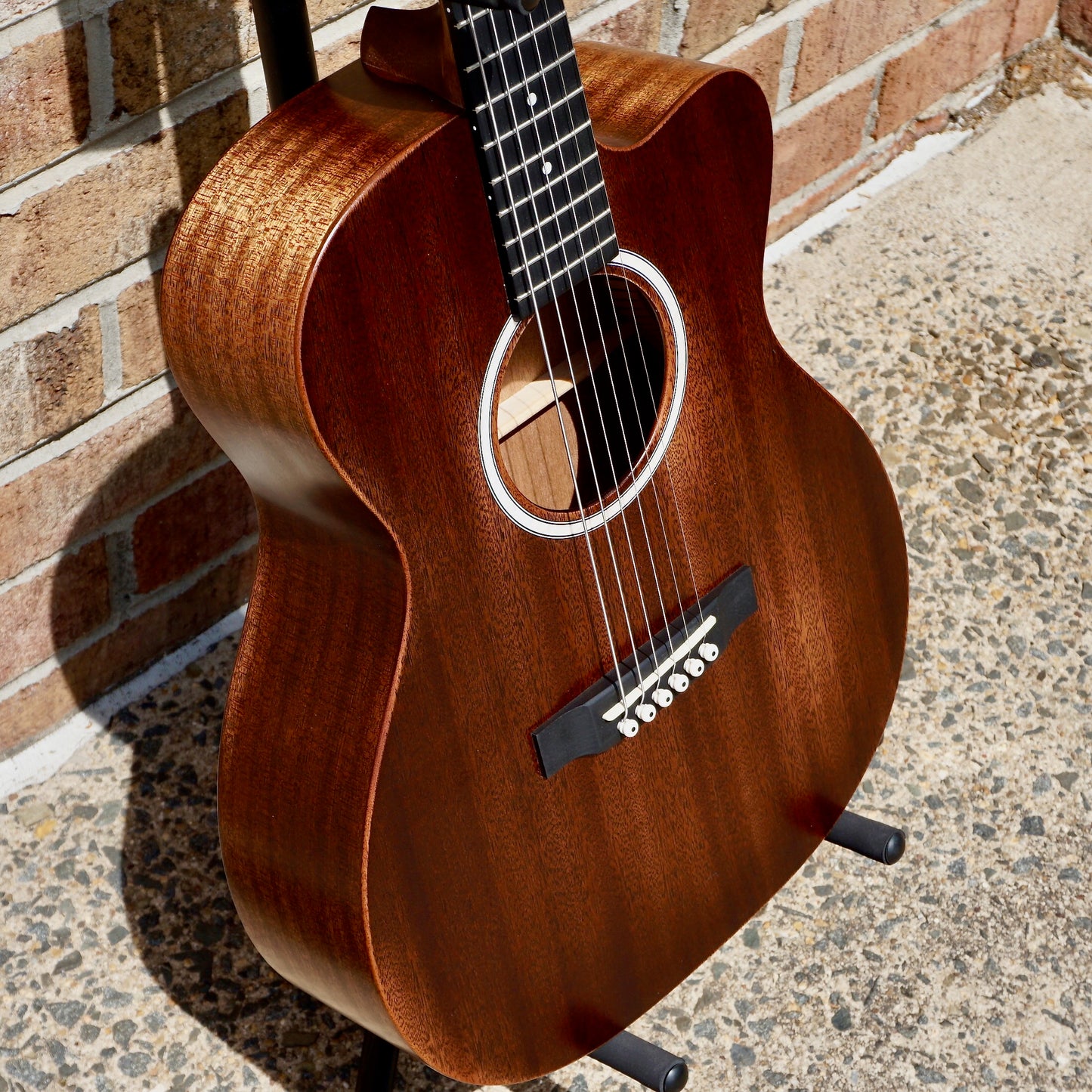 Martin 000CJR-10E StreetMaster