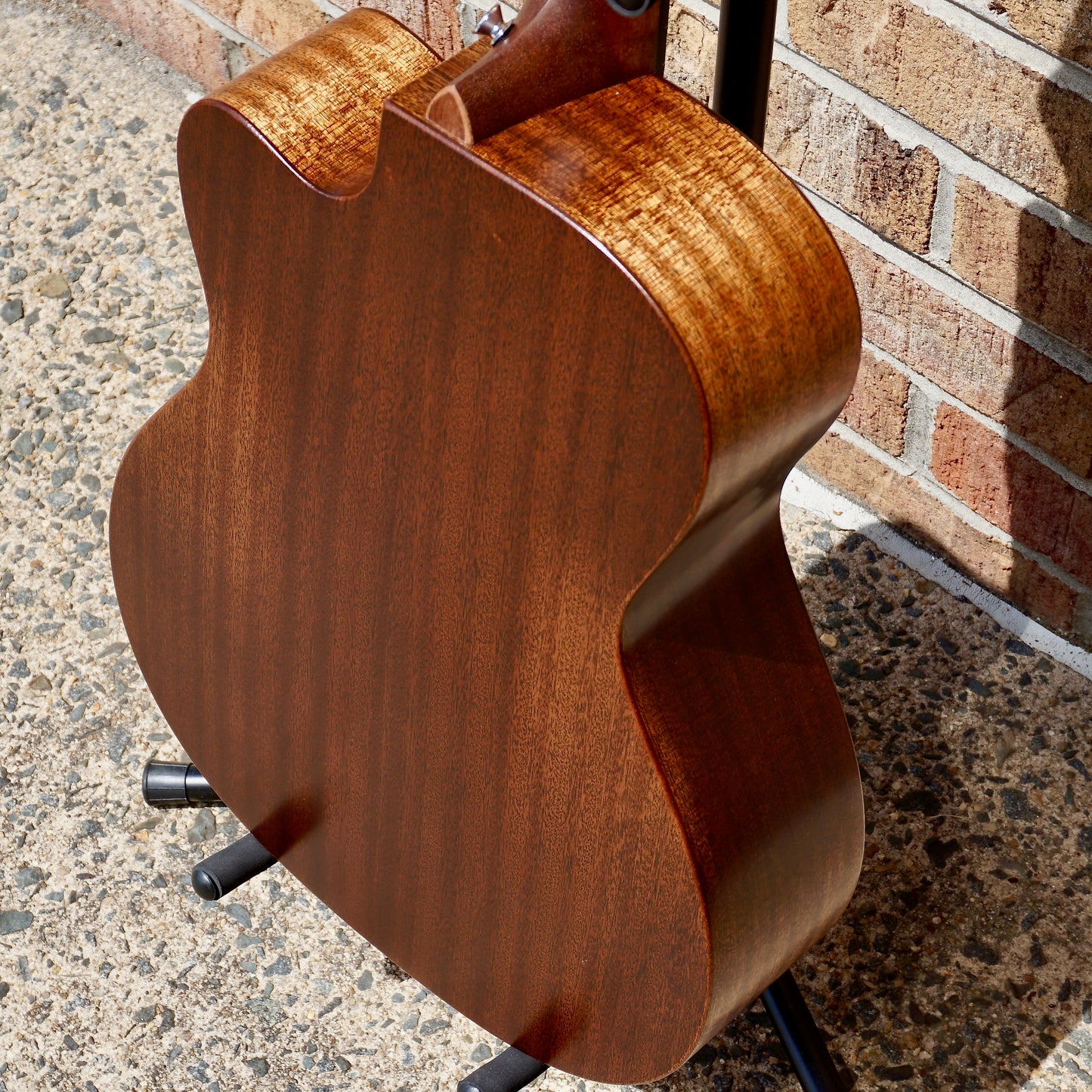 Martin 000CJR-10E StreetMaster