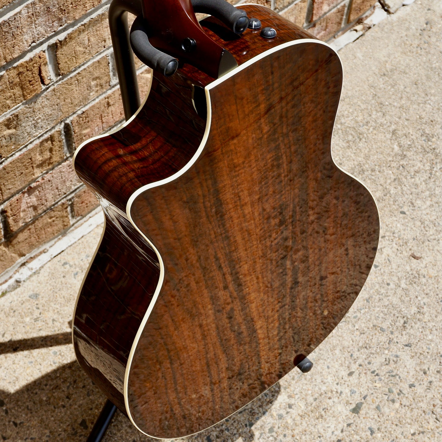 Taylor 714ce LTD Koa