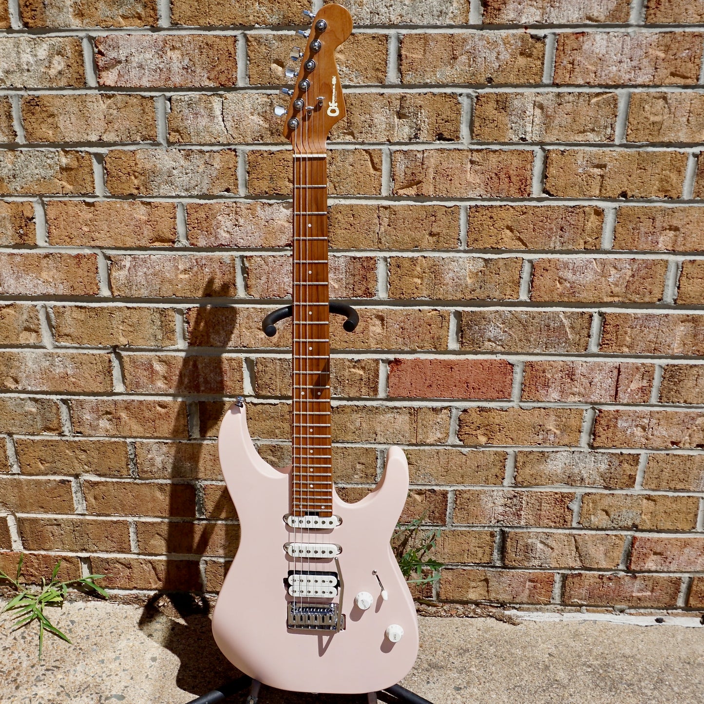 Charvel Pro-Mod DK24 HSS 2PT CM Caramelized Maple Fingerboard Satin Shell Pink