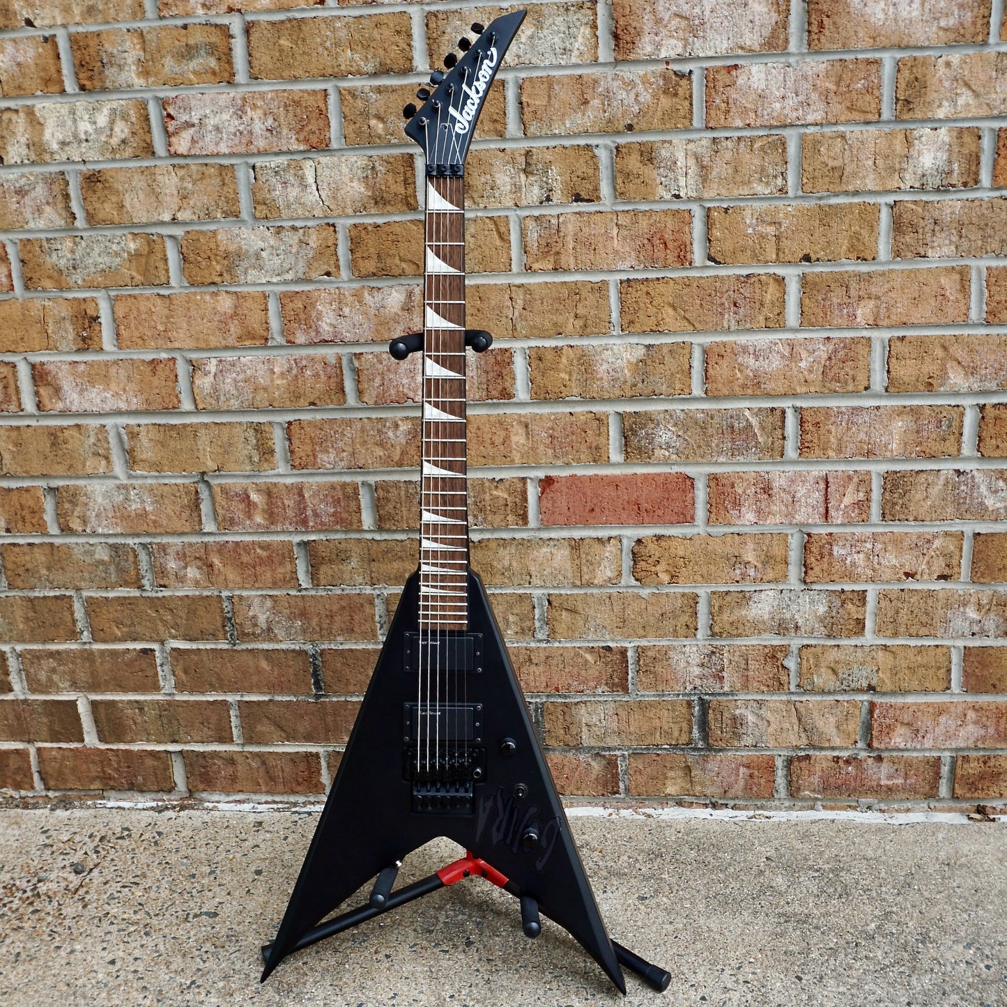 Jackson X Series King V™ KVXMG Laurel Fingerboard Satin Black w/ Lace Sensor Pickups
