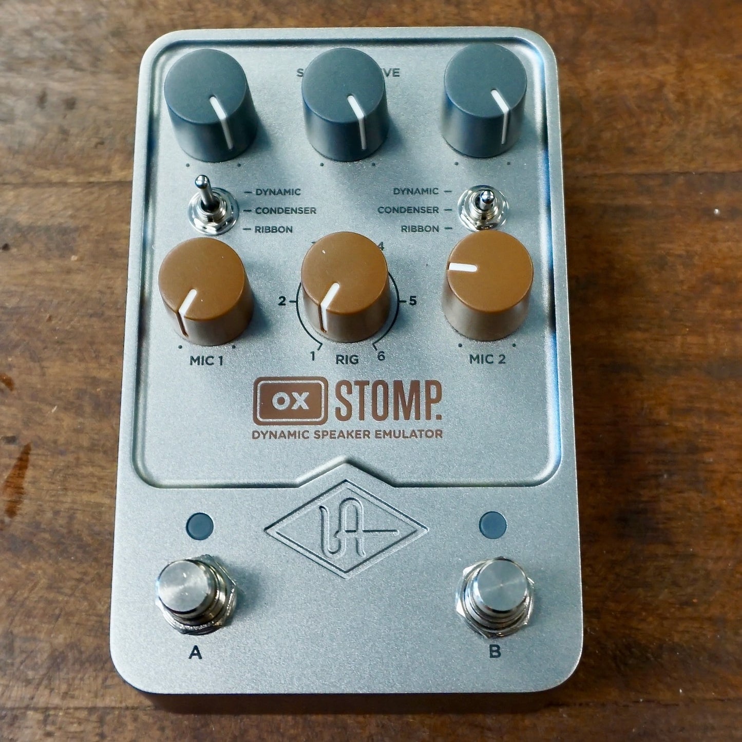 Universal Audio OX Stomp Dynamic Speaker Emulator