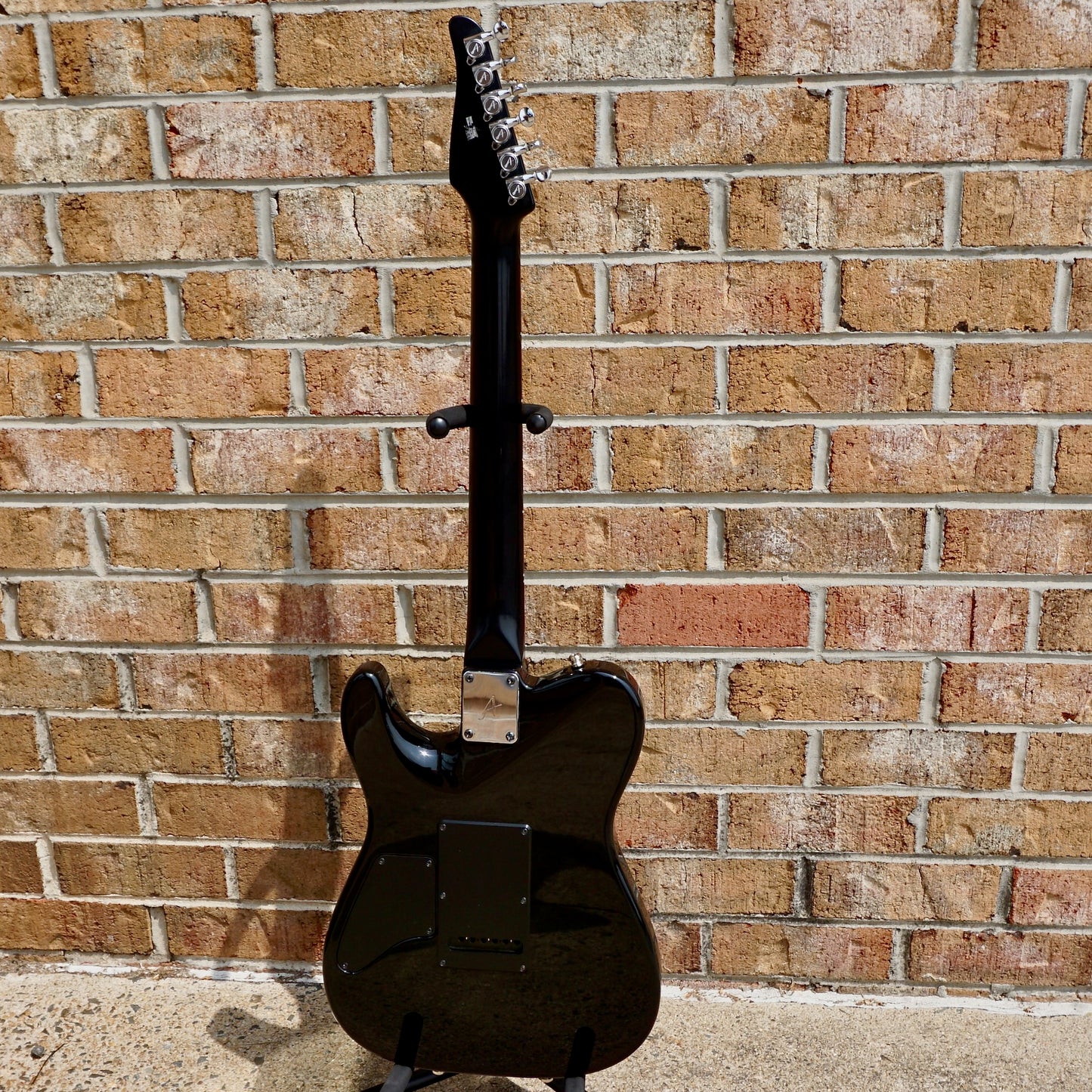 Anderson Guitar Works Cobra Black w/ Factory Fishman Powerbridge