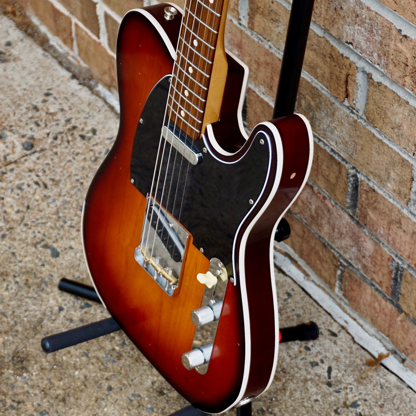 Fender Jason Isbell Custom Telecaster®, Rosewood, 3-Color Chocolate Burst