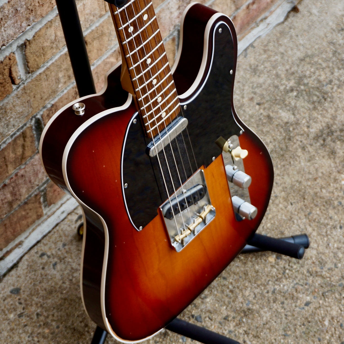 Fender Jason Isbell Custom Telecaster®, Rosewood, 3-Color Chocolate Burst