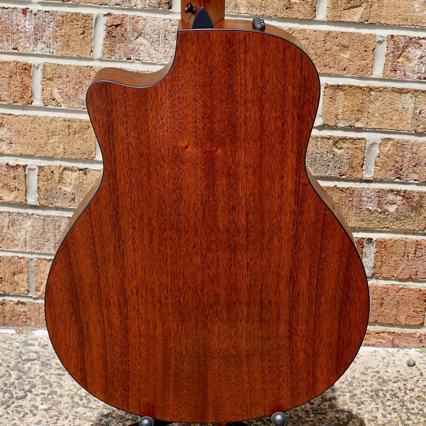 Taylor 326ce Baritone-8 Special Edition