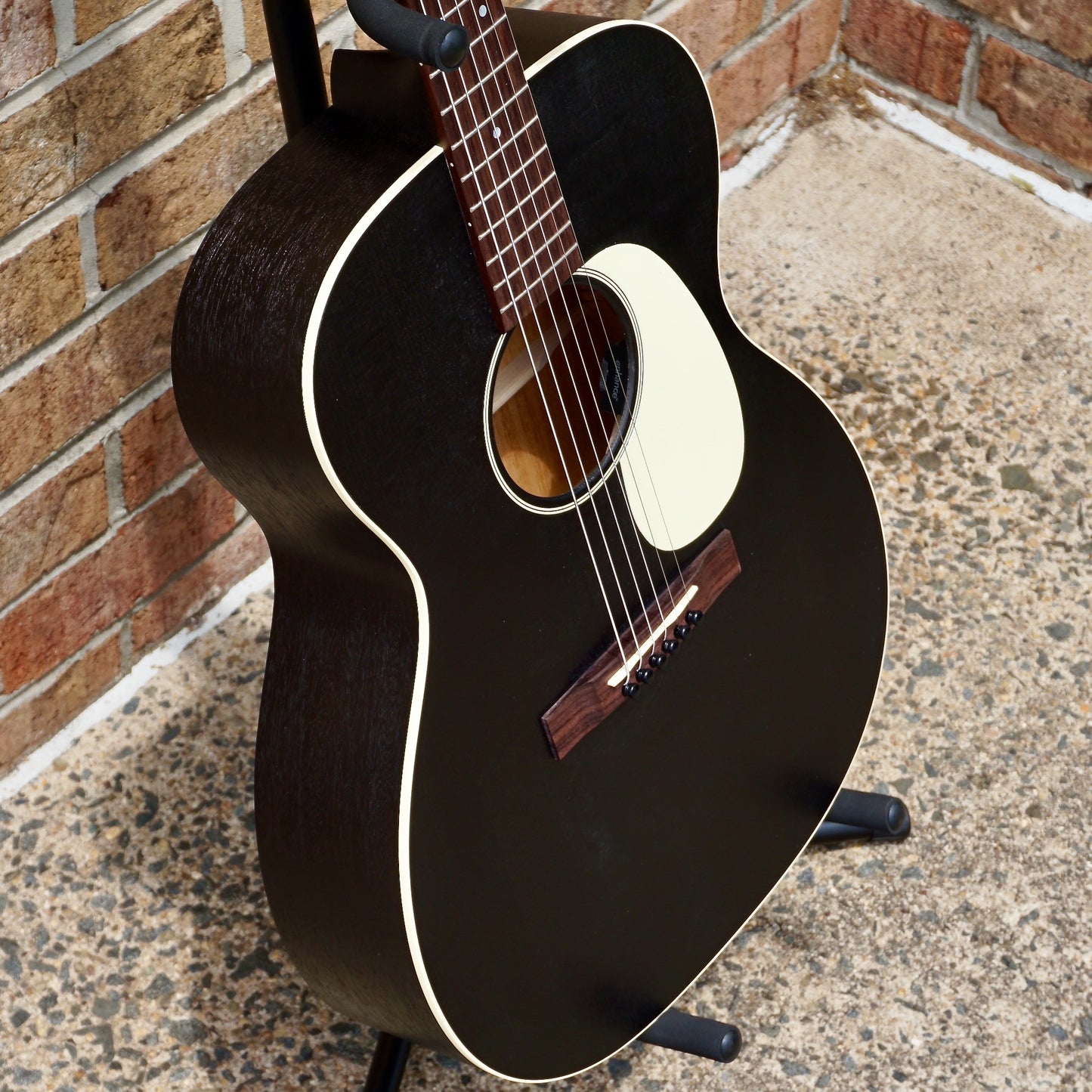 Martin 000-17 Black